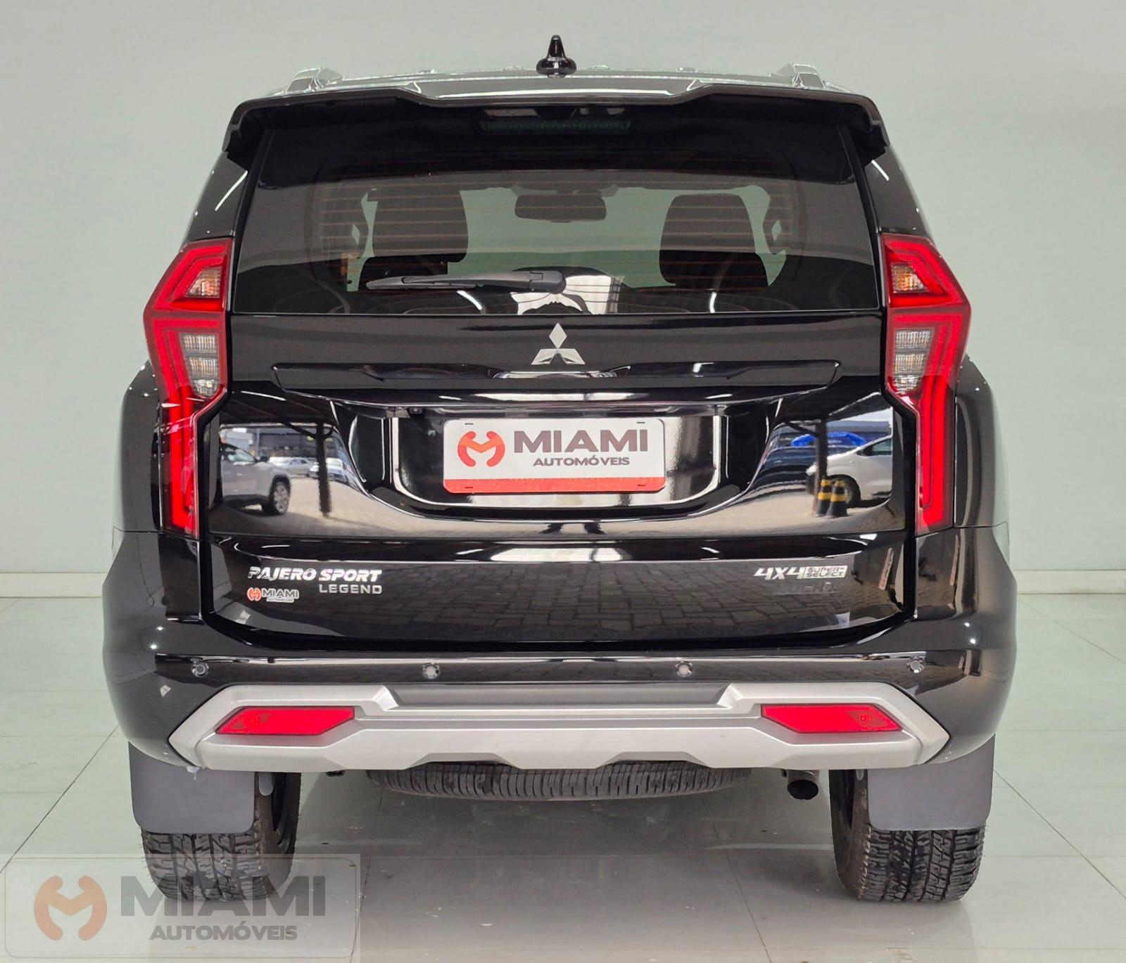 Foto numero 6 do veiculo Mitsubishi Pajero SPORT Legend 2.4 4x4  - Preta - 2024/2025
