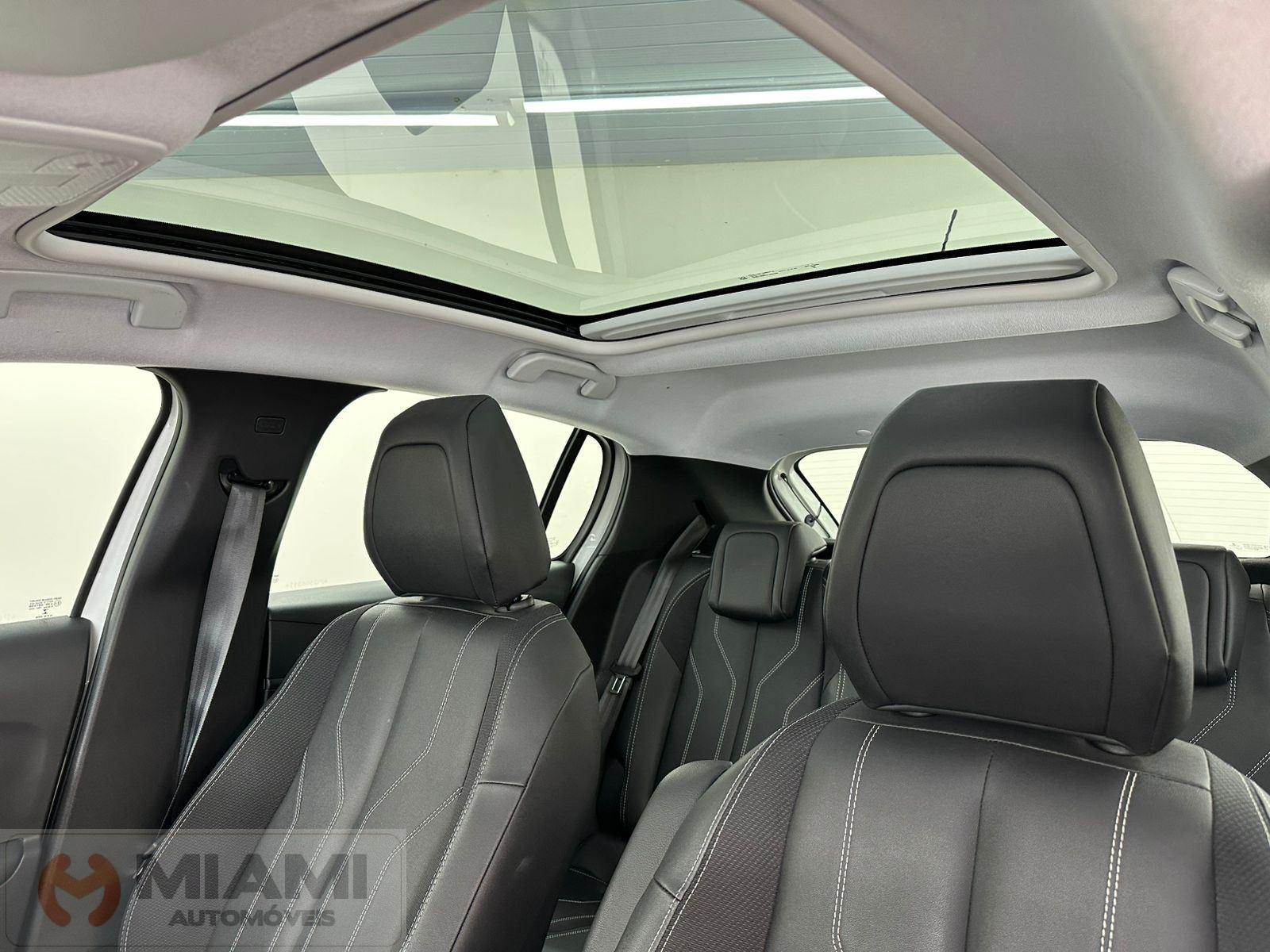 Foto numero 8 do veiculo Peugeot 208 Griffe 1.6  - Branca - 2022/2023
