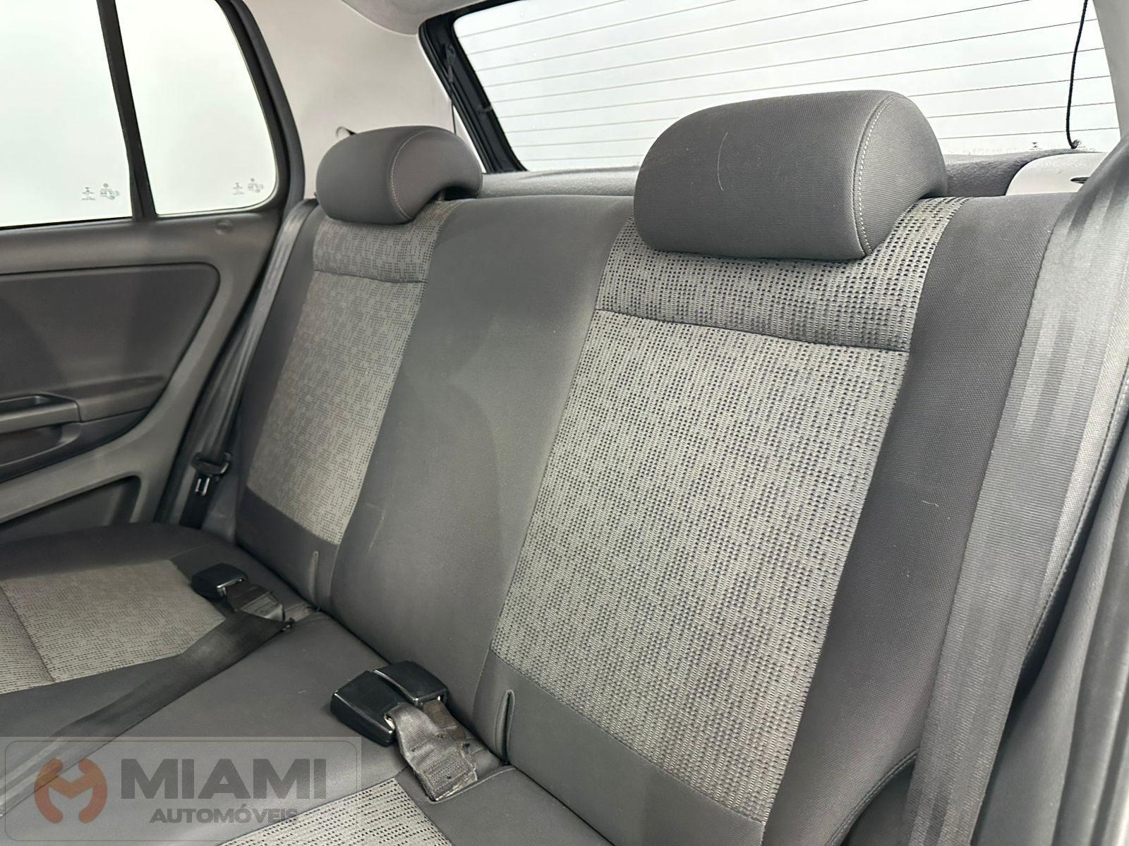 Foto numero 9 do veiculo Volkswagen Fox 1.6 flex  - Preta - 2013/2013