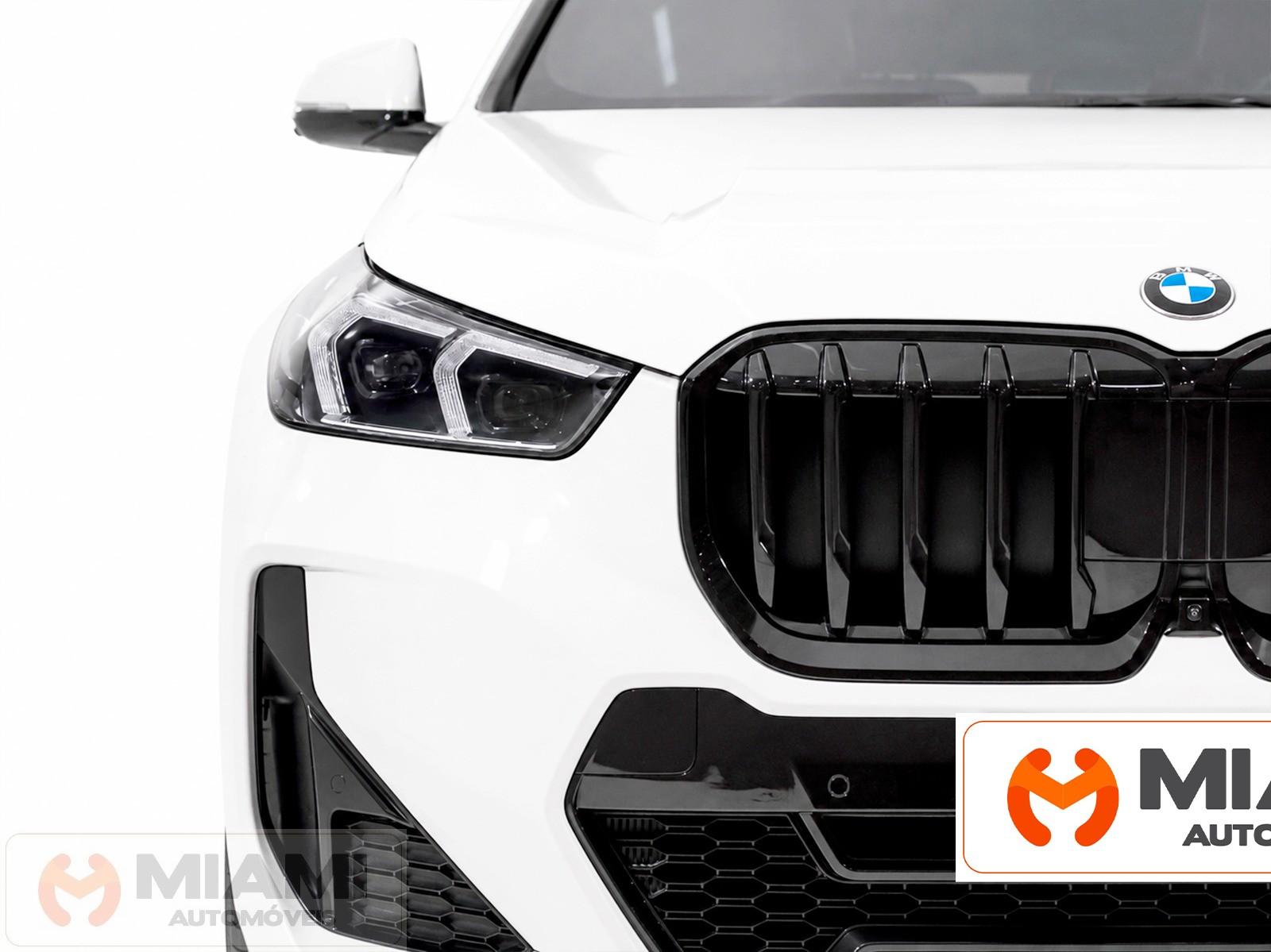 Foto numero 4 do veiculo BMW X1 sDrive20i M Sport 2.0  - Branca - 2024/2025