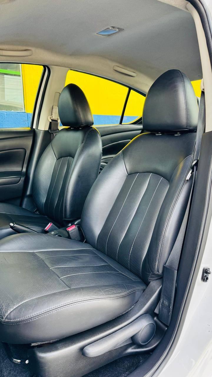 Nissan Versa SL 1.6 16V FlexStart 4p Aut. 2017