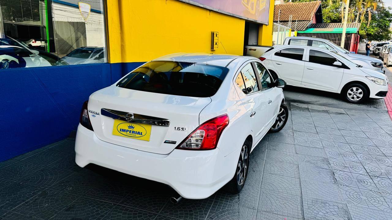 Nissan Versa SL 1.6 16V FlexStart 4p Aut. 2017
