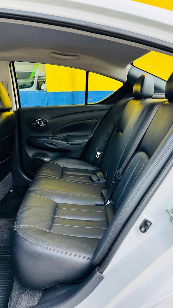 Nissan Versa SL 1.6 16V FlexStart 4p Aut. 2017