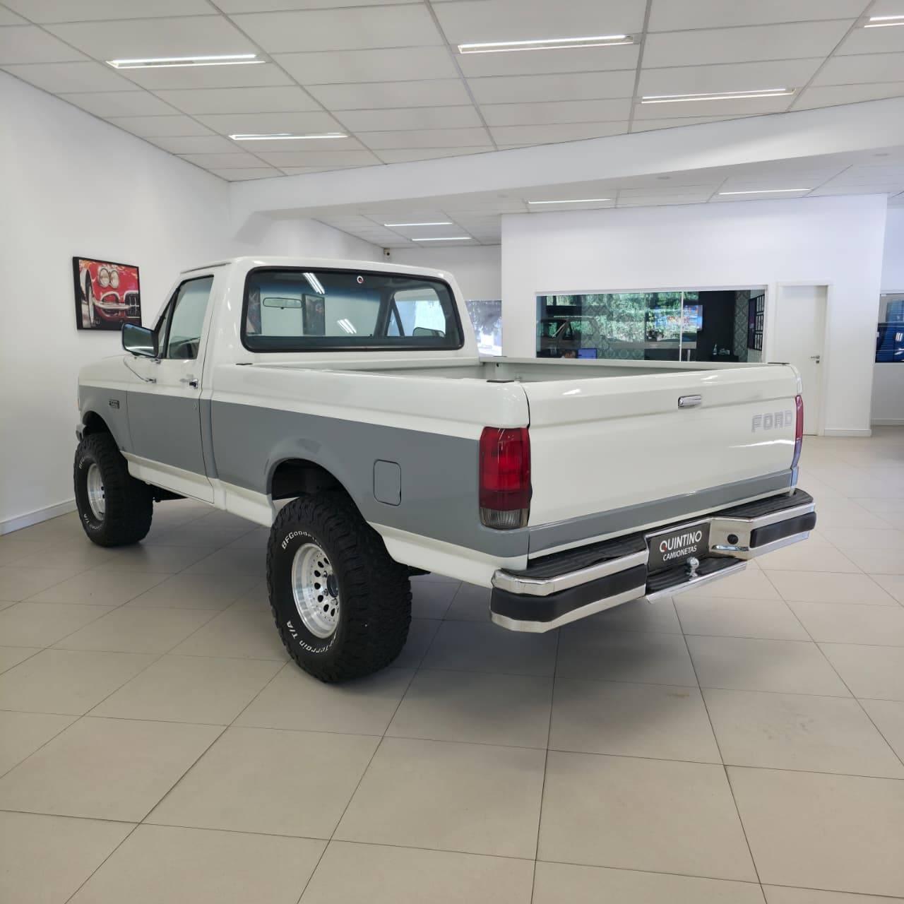 Foto numero 6 do veiculo Ford F-1000 XL 4.9i  - Branca - 1998/1998