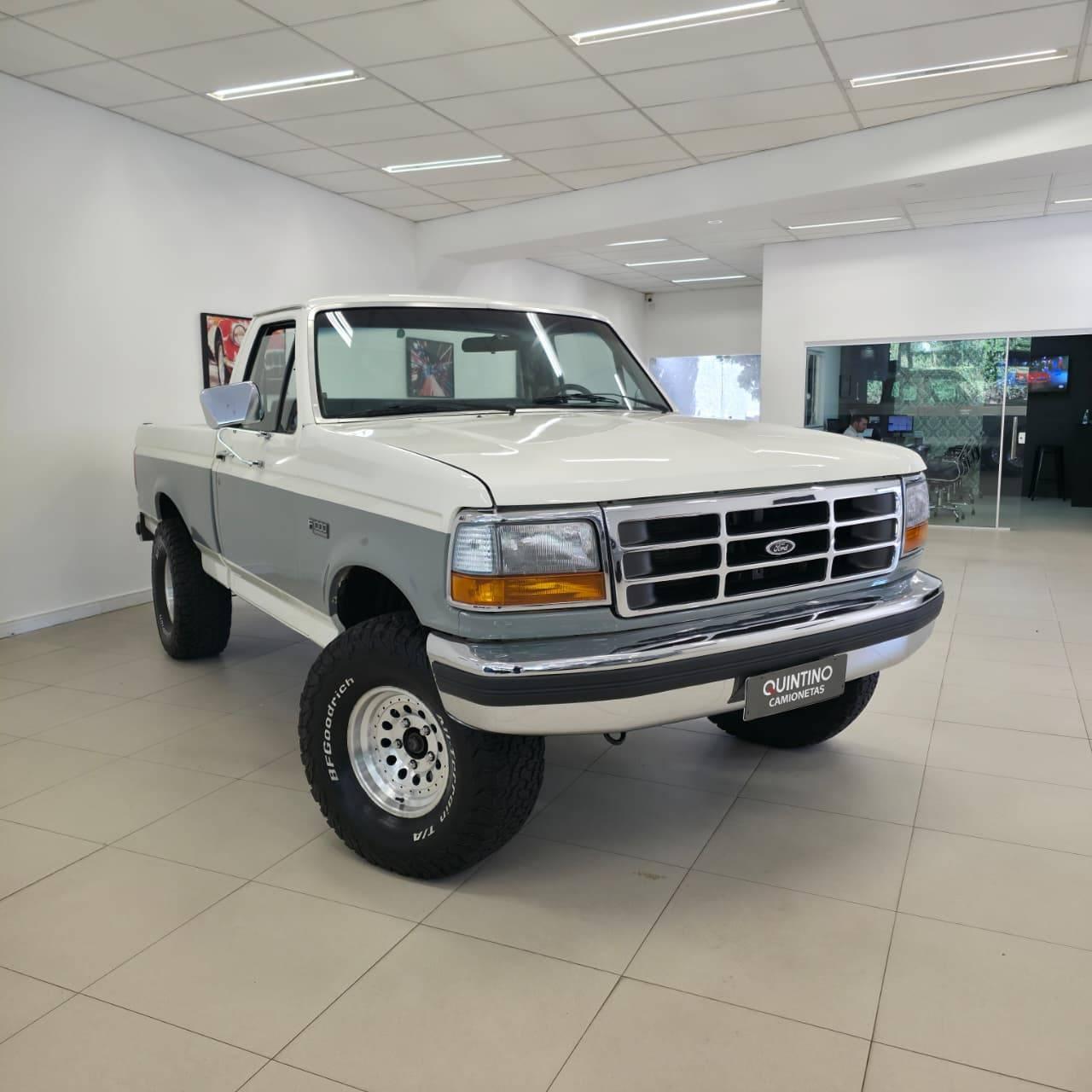 Foto numero 1 do veiculo Ford F-1000 XL 4.9i  - Branca - 1998/1998
