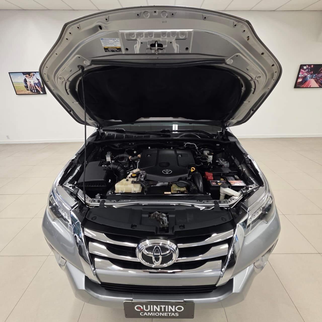 Foto numero 14 do veiculo Toyota Hilux SW4 SRX 4x4 2.8 TDI 16V Dies. Aut.  - Prata - 2016/2016