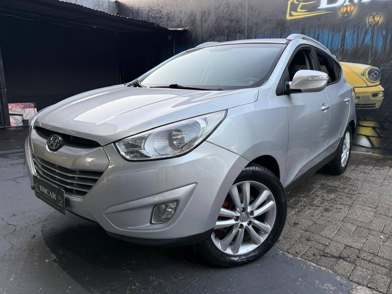 Foto numero 2 do veiculo Hyundai ix35 GLS 2.0 16V 2WD Flex Aut.  - Prata - 2015/2016