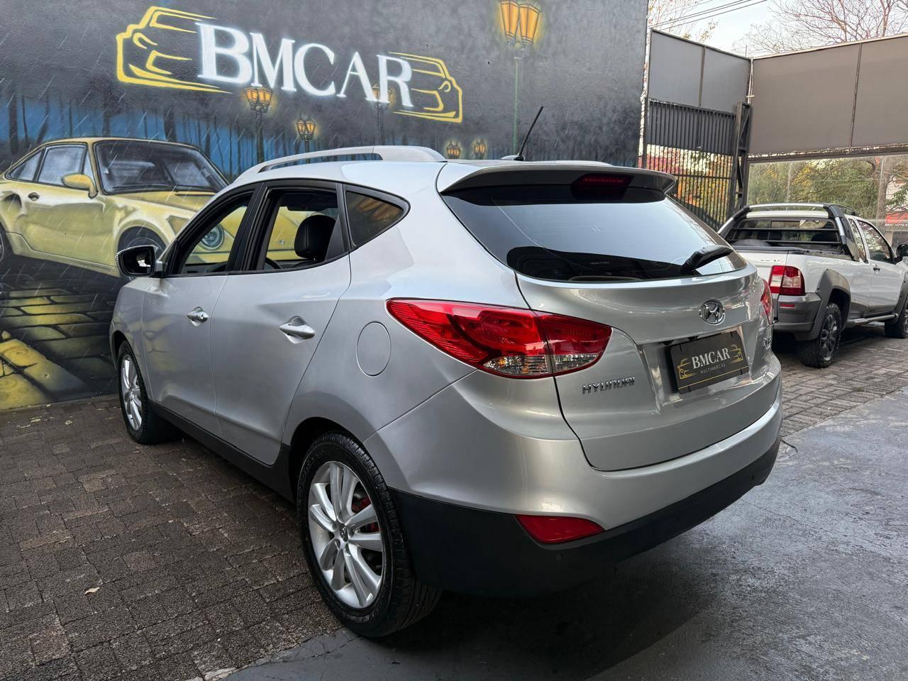 Foto numero 3 do veiculo Hyundai ix35 GLS 2.0 16V 2WD Flex Aut.  - Prata - 2015/2016