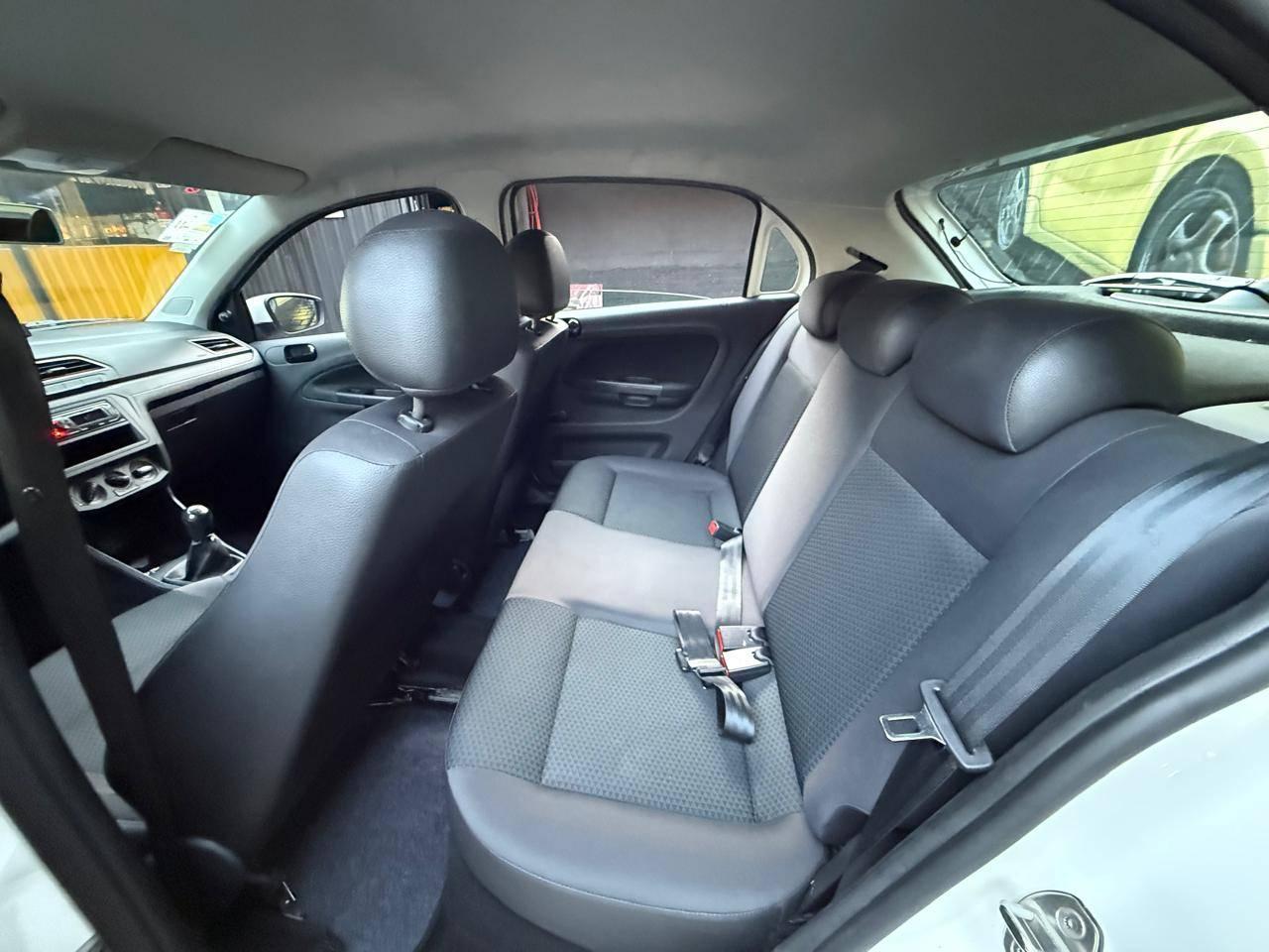 Foto numero 9 do veiculo Volkswagen Gol 1.6 MSI Flex 8V 5p  - Branca - 2019/2020