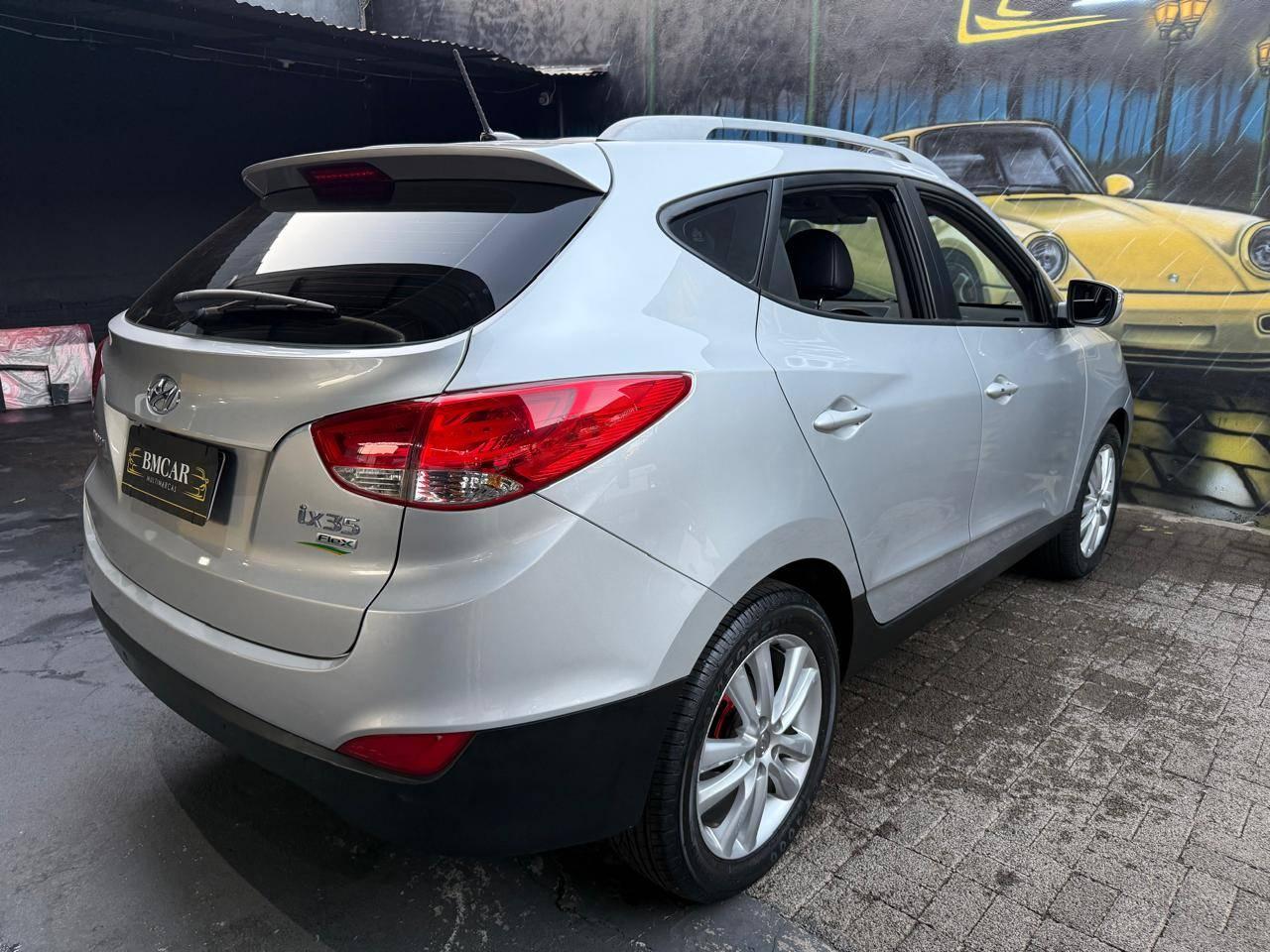 Foto numero 5 do veiculo Hyundai ix35 GLS 2.0 16V 2WD Flex Aut.  - Prata - 2015/2016