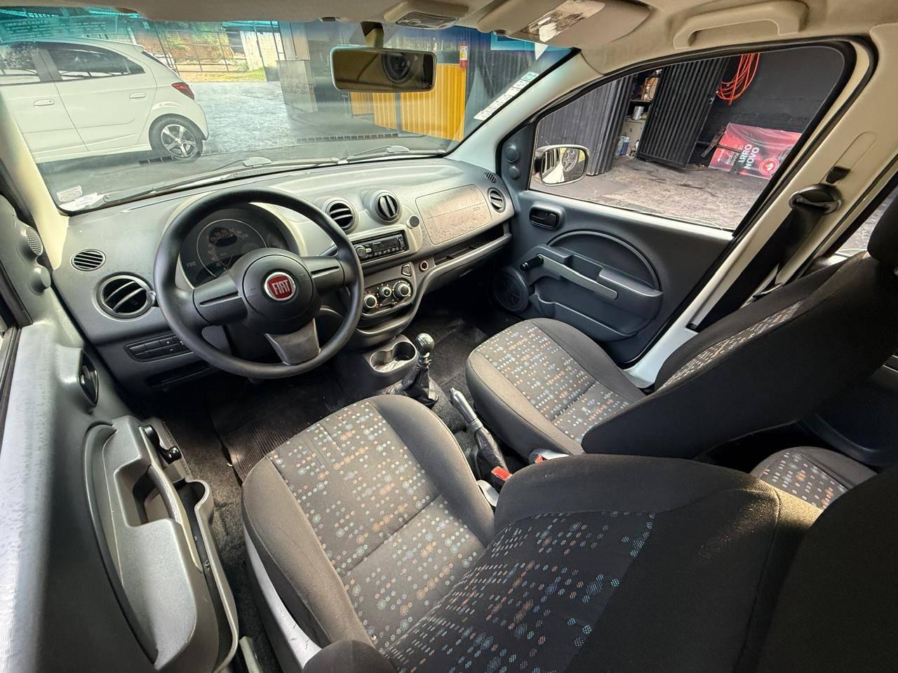 Foto numero 9 do veiculo Fiat Uno VIVACE Celeb. 1.0 EVO F.Flex 8V 5p  - Branca - 2015/2016