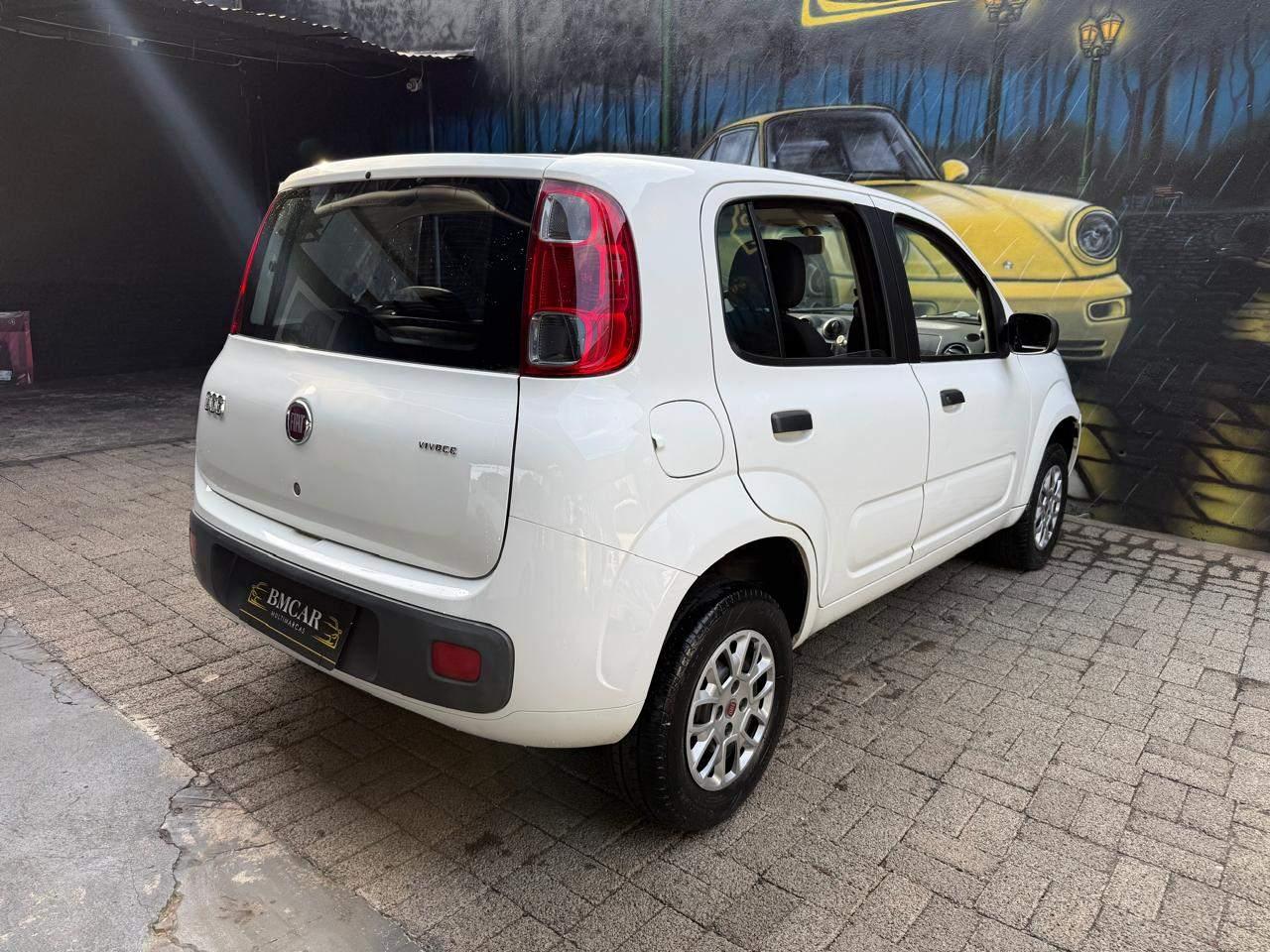 Foto numero 4 do veiculo Fiat Uno VIVACE Celeb. 1.0 EVO F.Flex 8V 5p  - Branca - 2015/2016