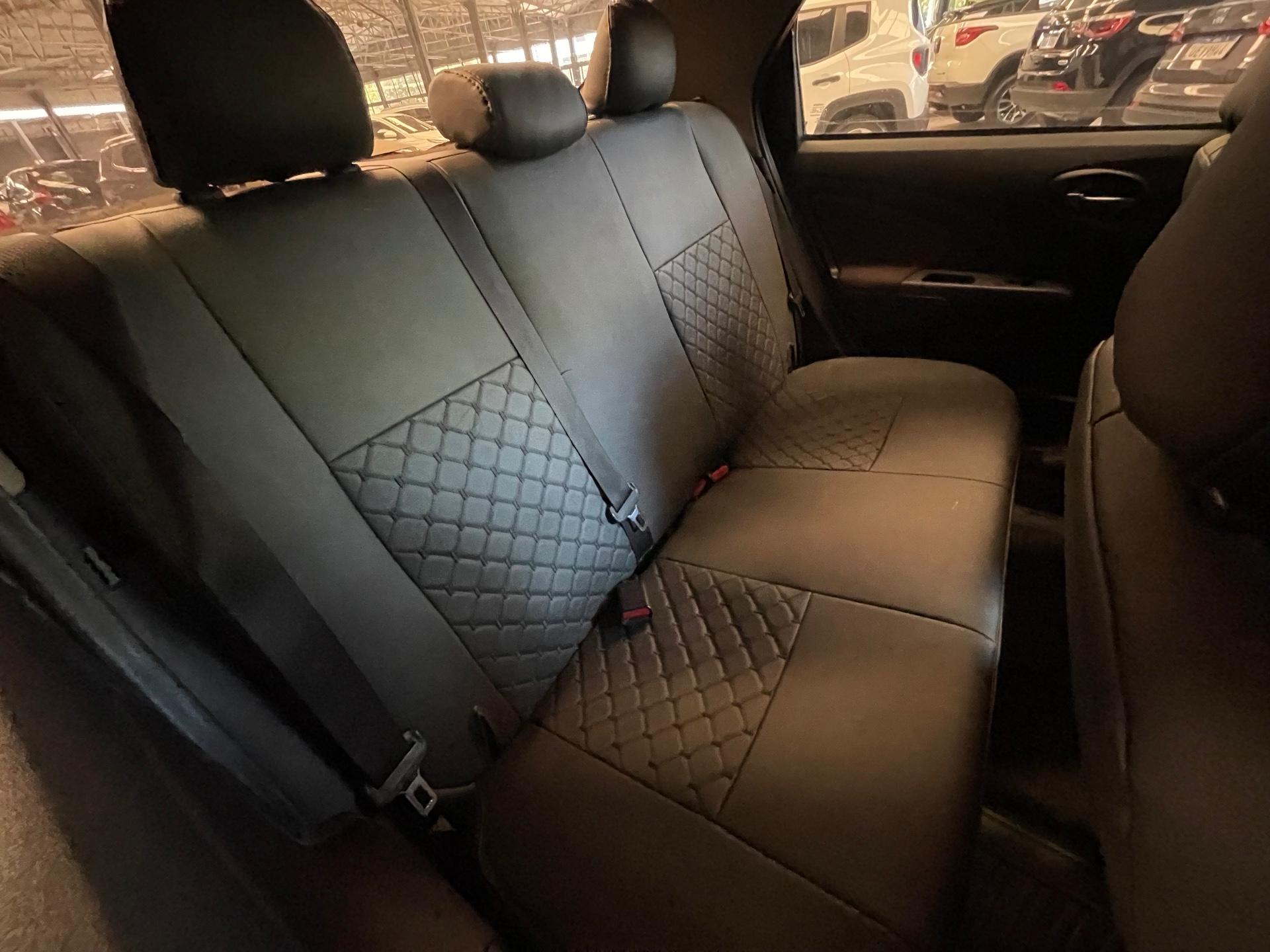 Foto numero 9 do veiculo Toyota Etios SD XS 15 MT - Prata - 2016/2017