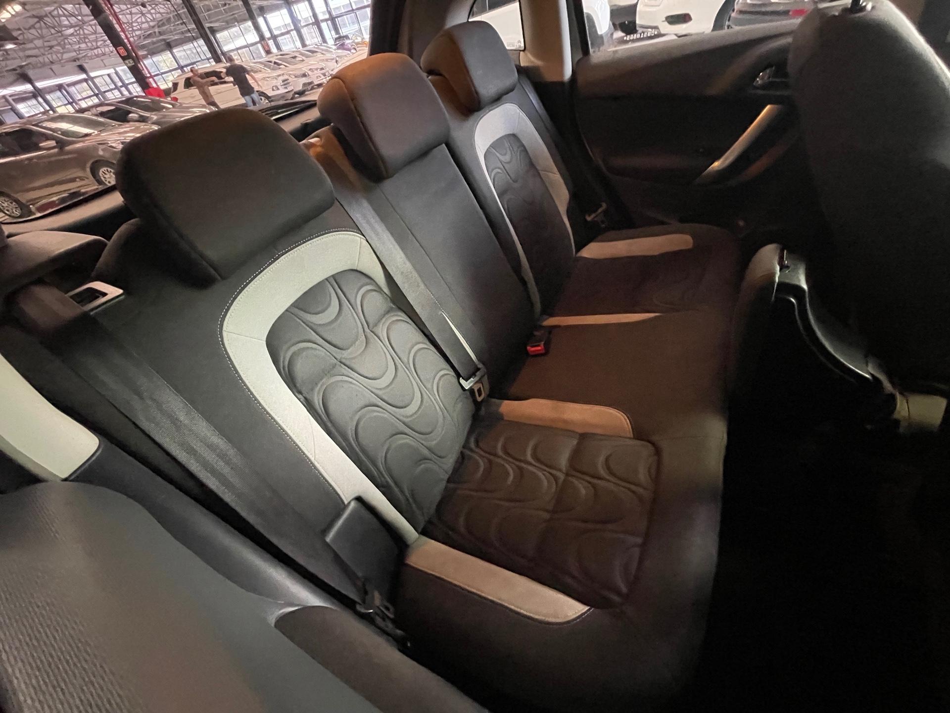 Foto numero 9 do veiculo Citroën C3 Mec. 1.5 TENDANCE - Prata - 2012/2013