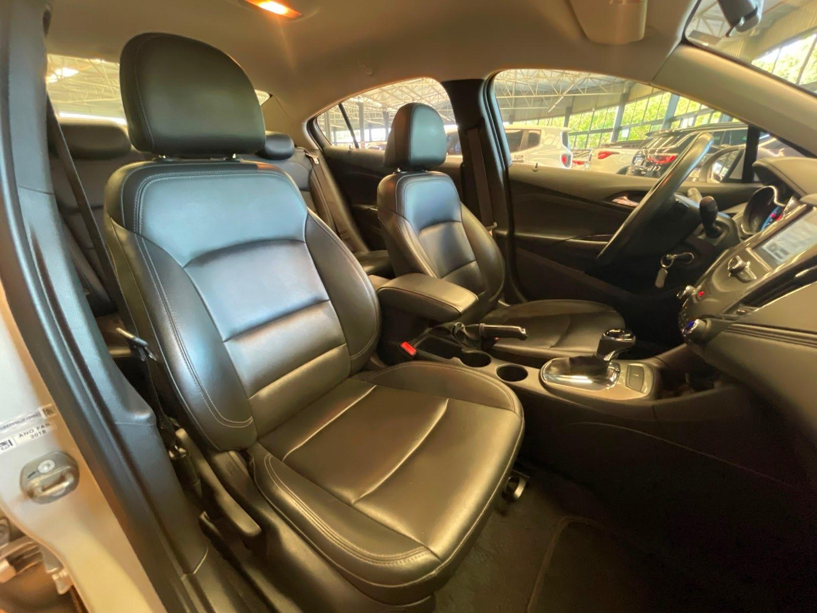 Foto numero 8 do veiculo Chevrolet Cruze /CHEV  LT NB AT - Prata - 2018/2018