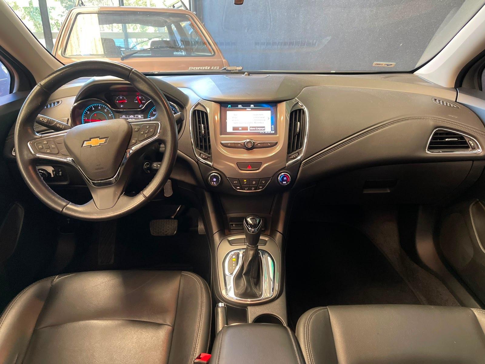 Foto numero 3 do veiculo Chevrolet Cruze /CHEV  LT NB AT - Prata - 2018/2018