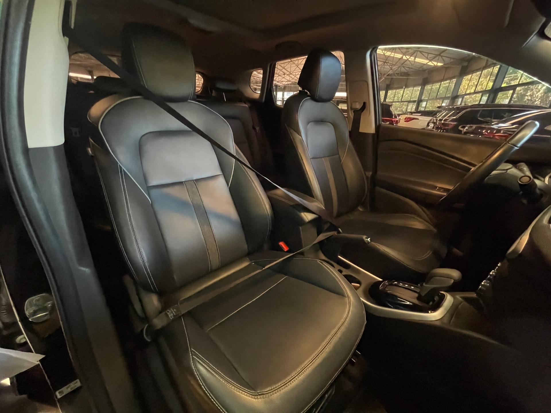 Foto numero 8 do veiculo Chevrolet Tracker 1.2T PREMIER - Preta - 2022/2023