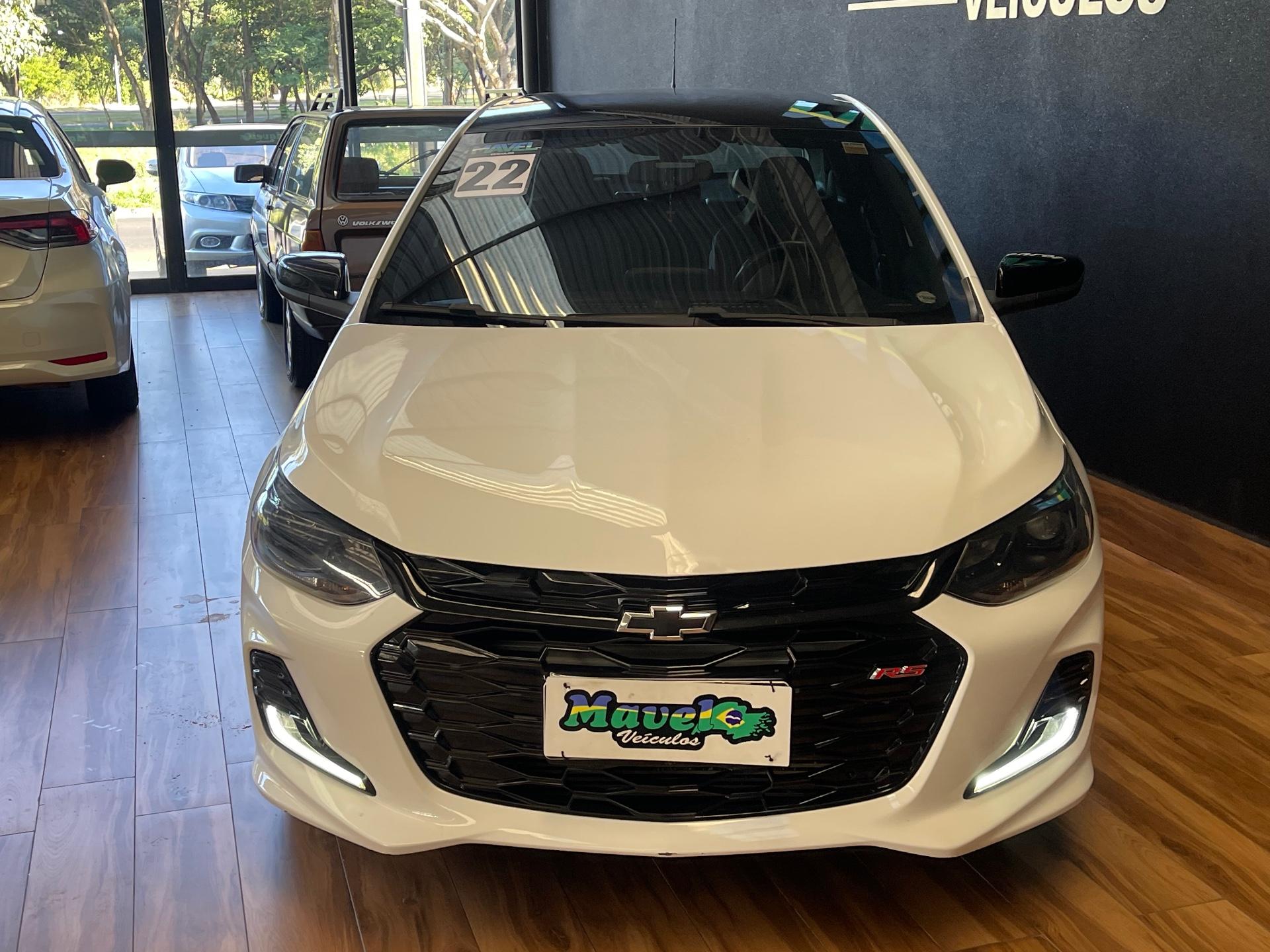 Foto numero 1 do veiculo Chevrolet Onix HEV/ 10TAT RS - Branca - 2021/2022
