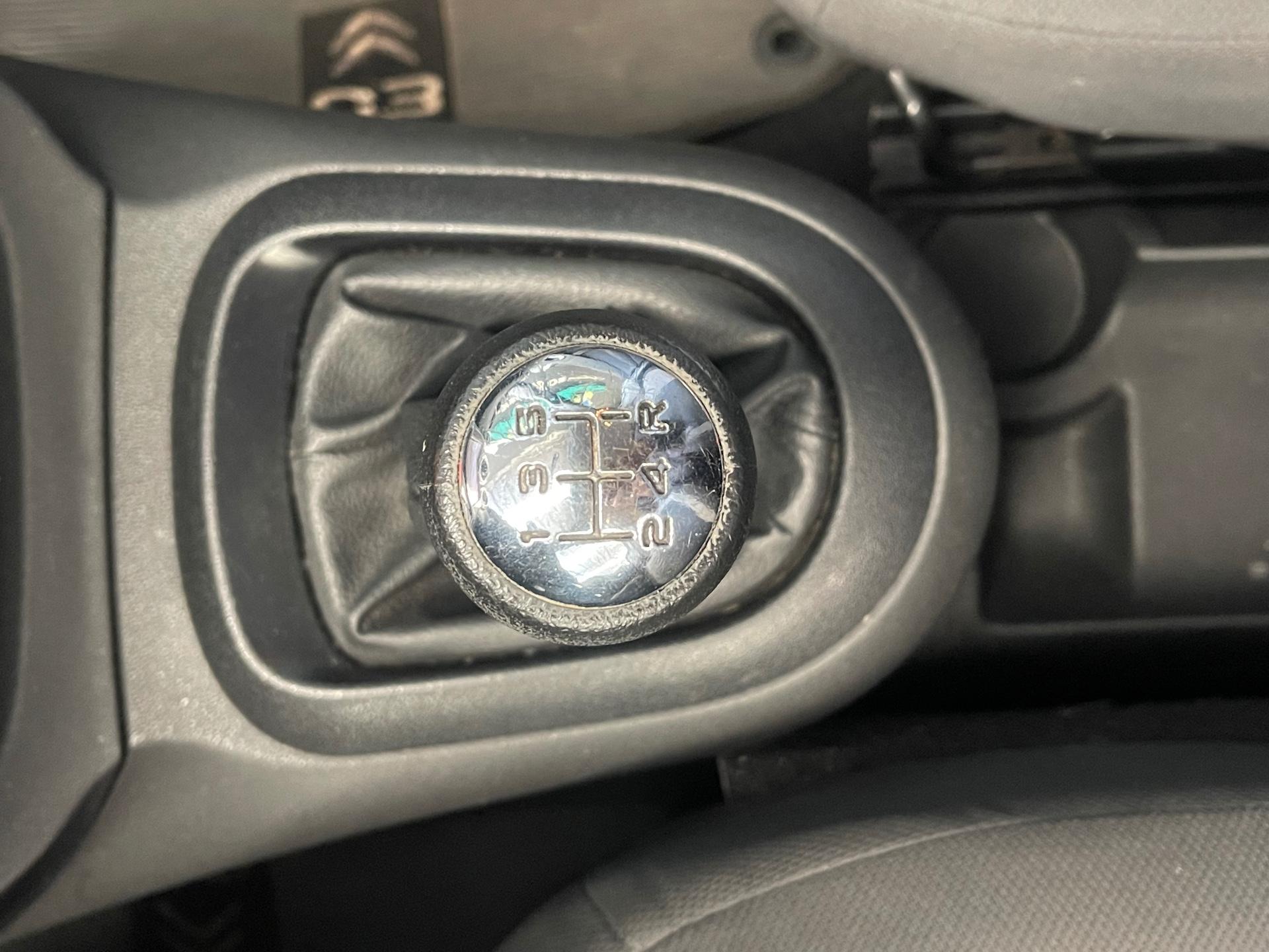 Foto numero 6 do veiculo Citroën C3 CITROEN /C3 90M TENDANCE - Branca - 2016/2017