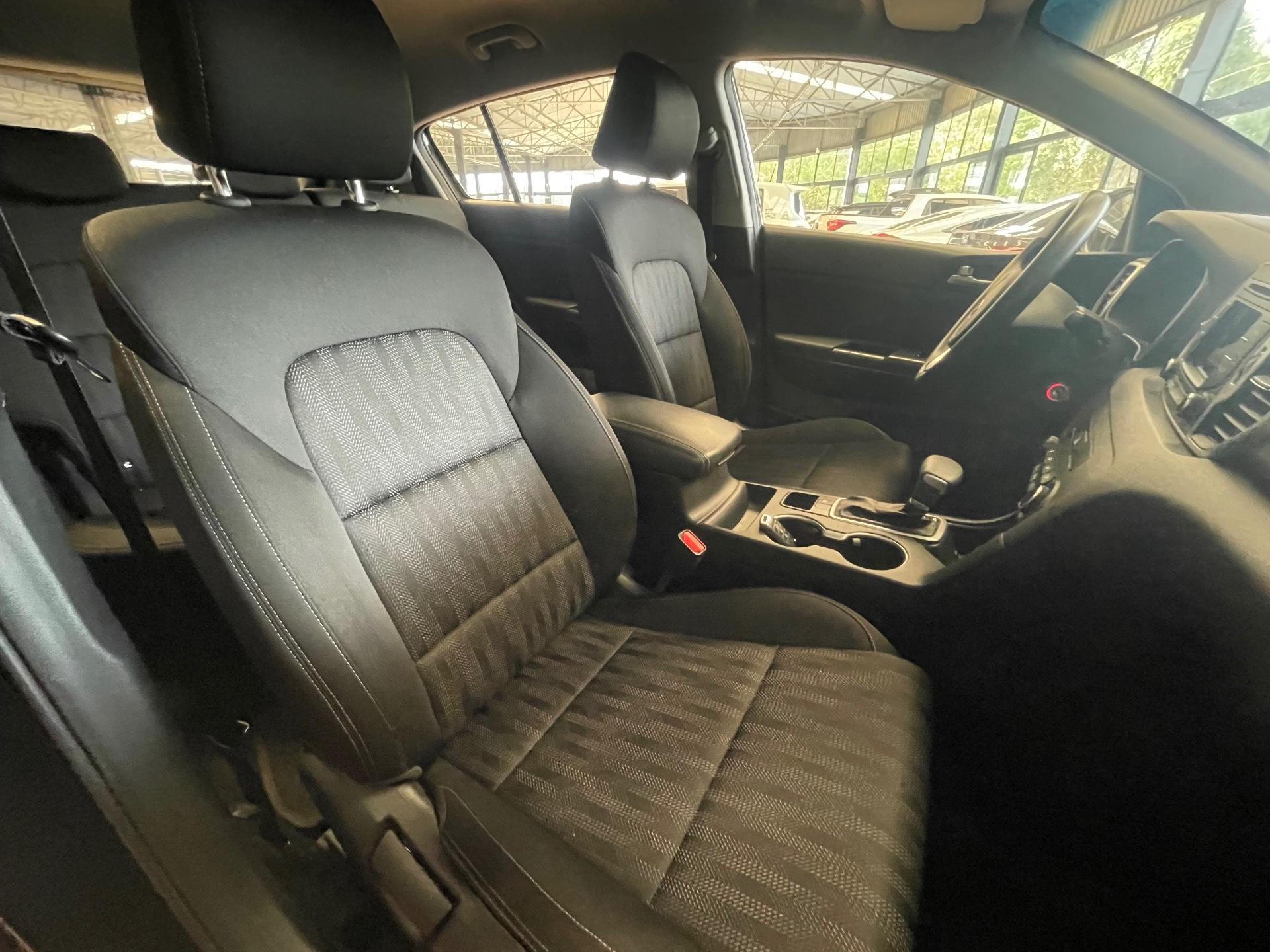 Foto numero 8 do veiculo Kia Sportage /  LX2 FFG3 - Preta - 2018/2019
