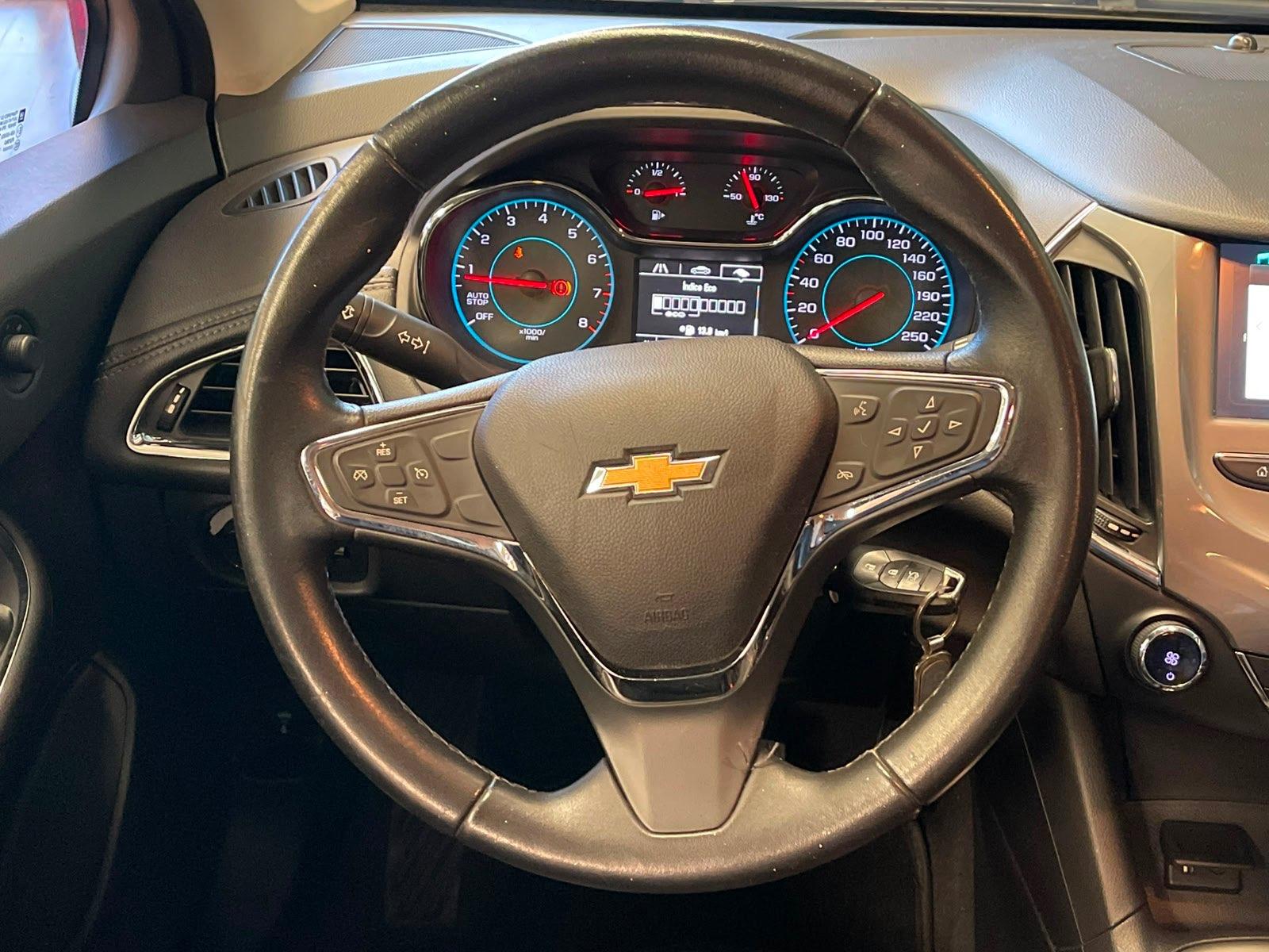 Foto numero 4 do veiculo Chevrolet Cruze /CHEV  LT NB AT - Prata - 2018/2018