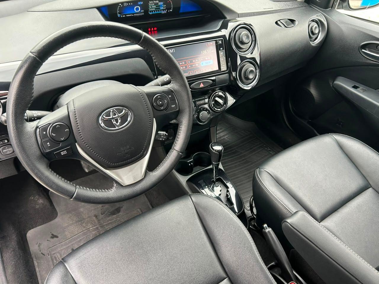 Toyota Etios XLS Sedan 1.5 Flex 16V 4p Aut. 2017