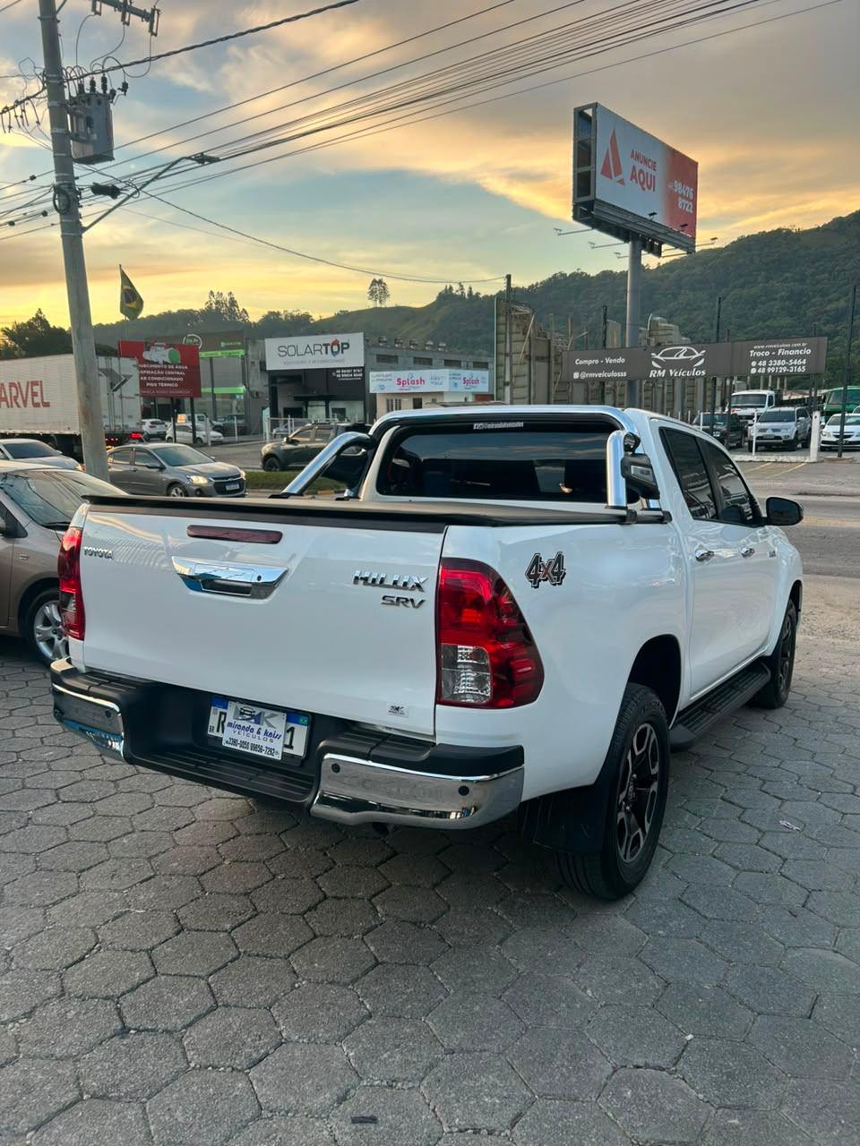 Toyota Hilux CD SRV 4x4 2.8 TDI Diesel Aut. 2022