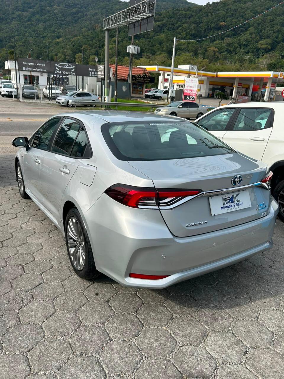 Toyota Corolla Altis 1.8 16V Aut. (Híbrido) 2020