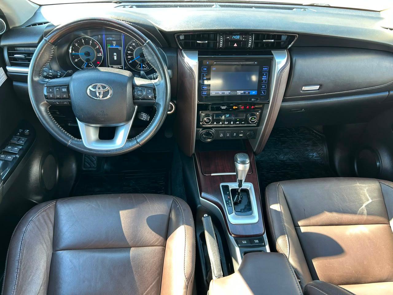 Toyota Hilux SW4 SRX 4x4 2.8 TDI 16V Dies. Aut. 2017