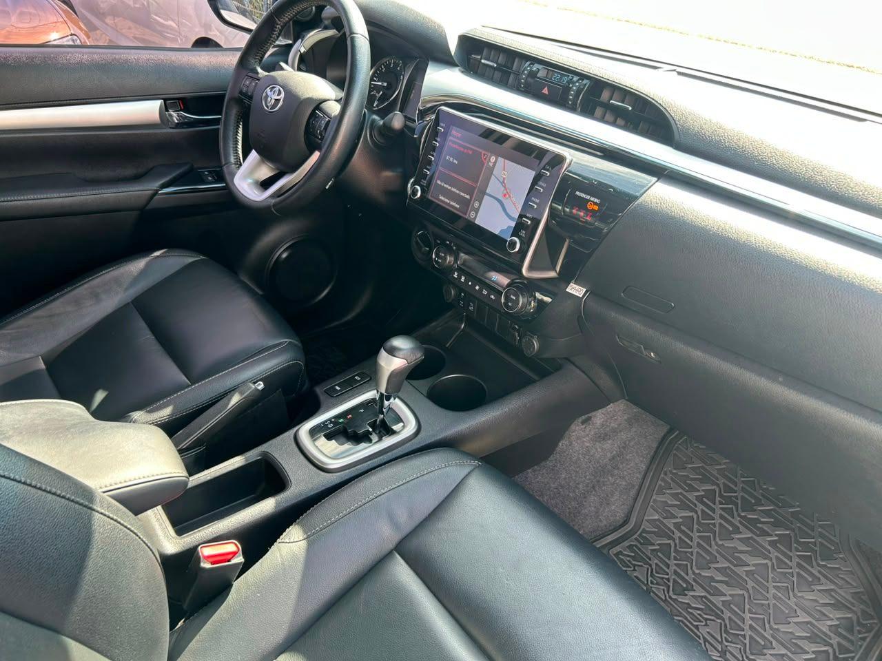 Toyota Hilux CD SRV 4x4 2.8 TDI Diesel Aut. 2022