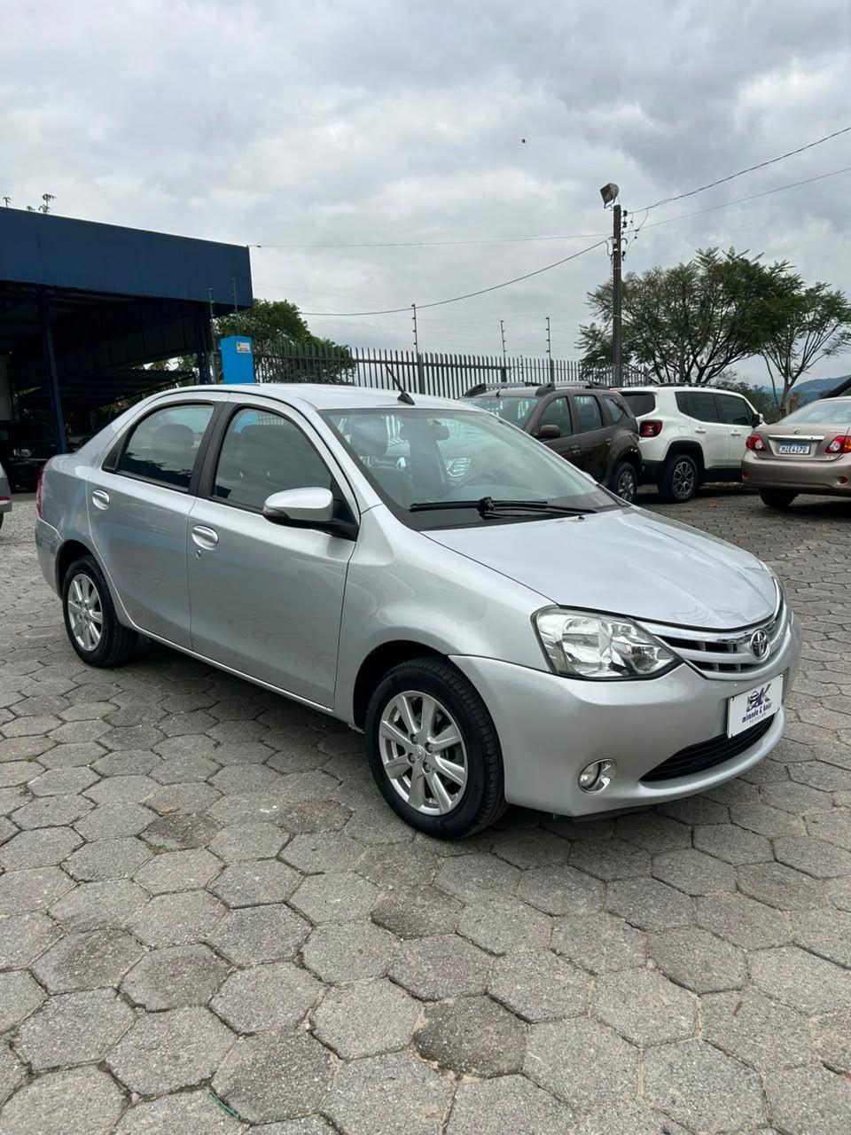 Toyota Etios XLS Sedan 1.5 Flex 16V 4p Aut. 2017