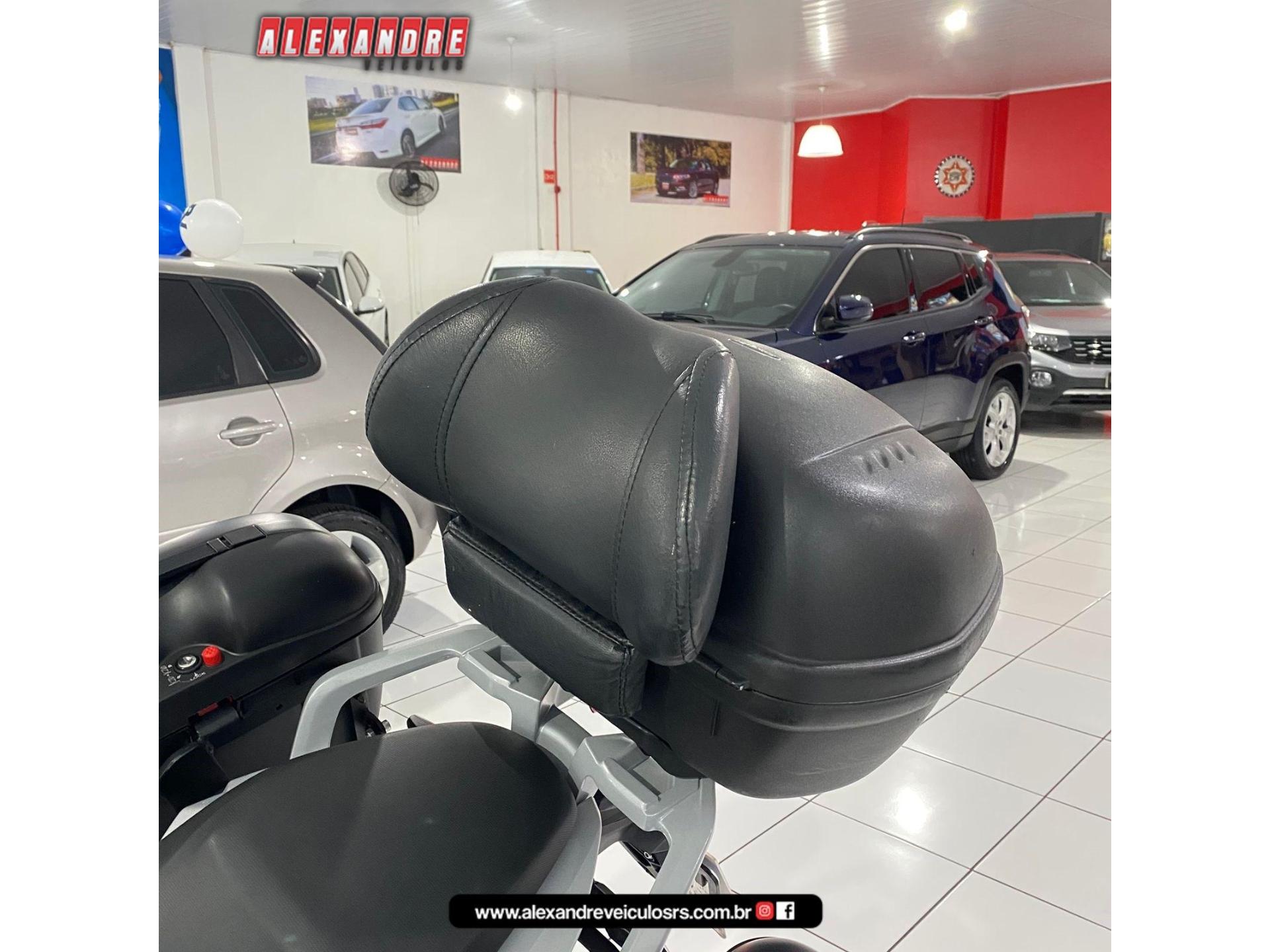 Foto numero 14 do veiculo BMW G G 310 GS  - Preta - 2024/2025