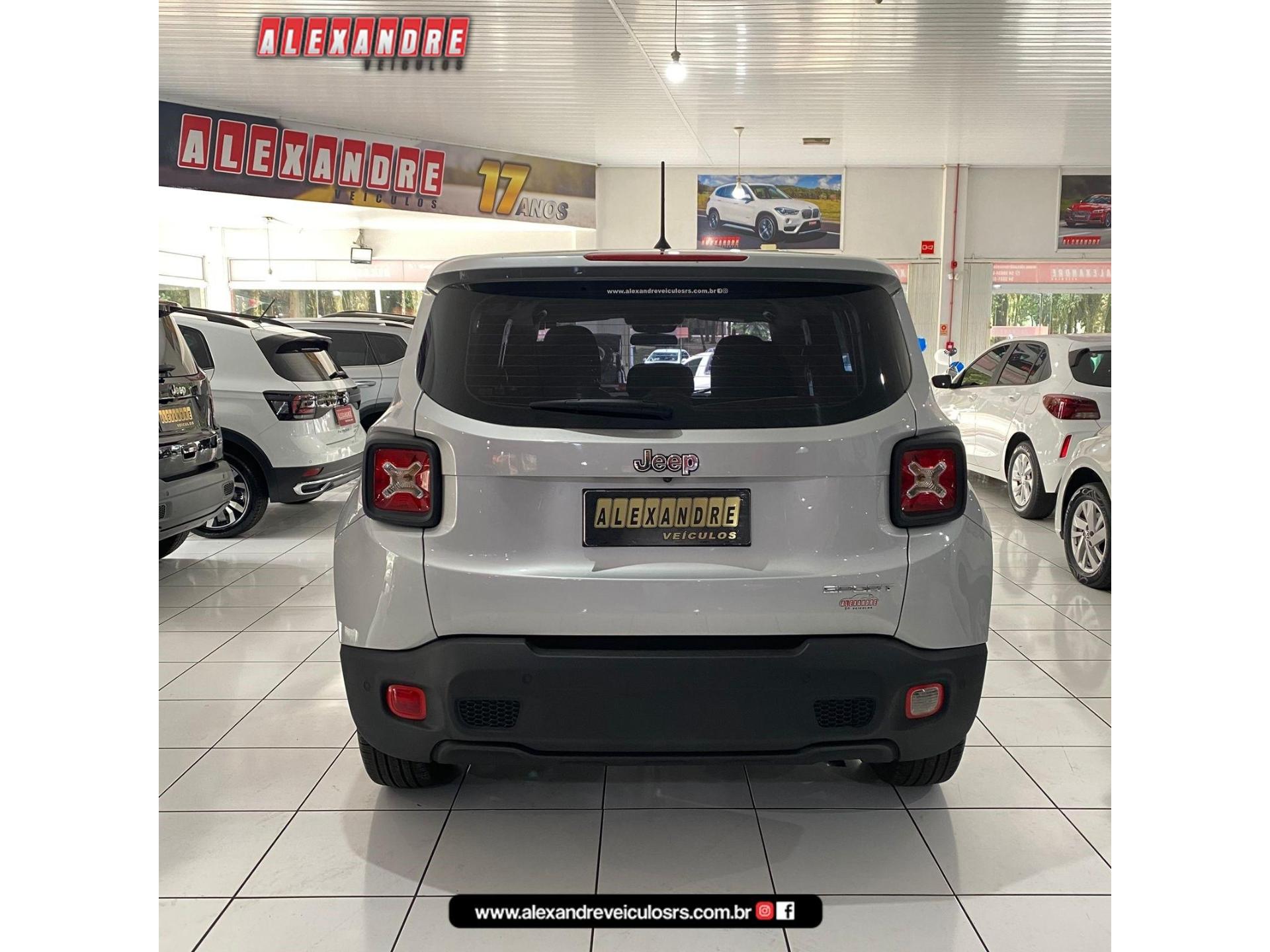 Foto numero 8 do veiculo Jeep Renegade Sport 1.8 4x2 Flex 16V Aut. - Prata - 2015/2016