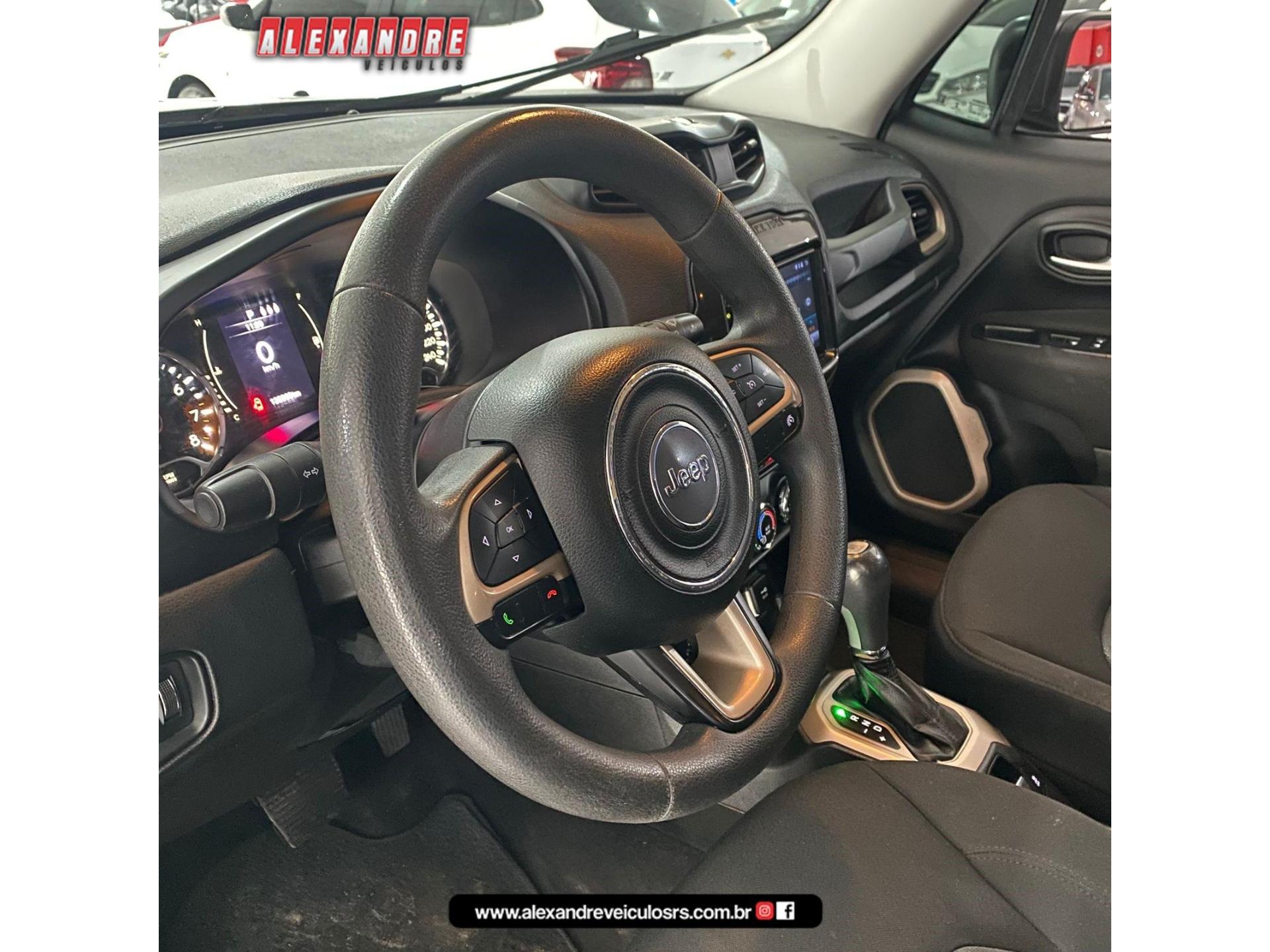 Foto numero 15 do veiculo Jeep Renegade Sport 1.8 4x2 Flex 16V Aut. - Prata - 2015/2016