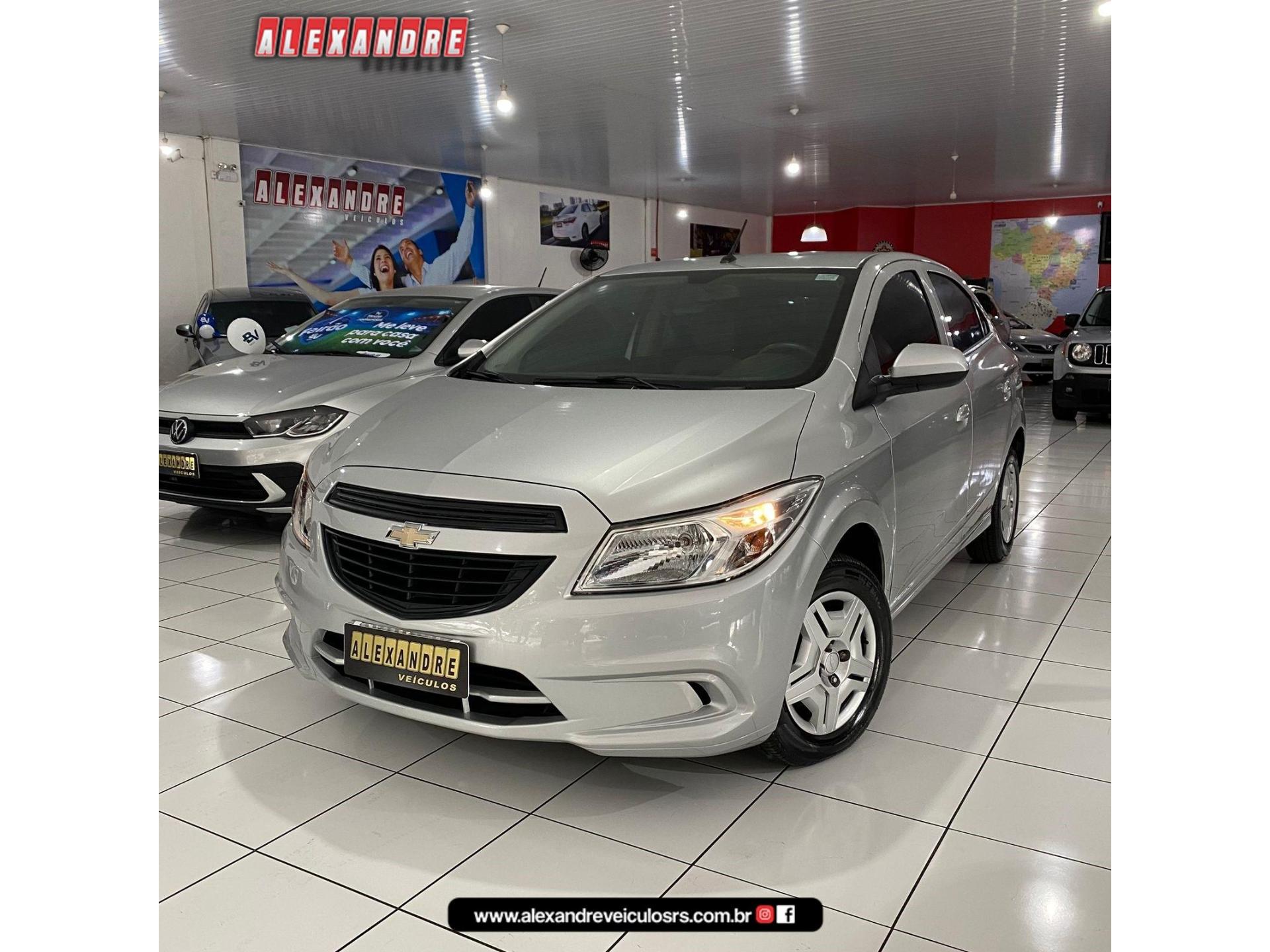 Foto numero 23 do veiculo Chevrolet Onix HATCH LS 1.0 8V FlexPower 5p Mec.  - Prata - 2015/2015
