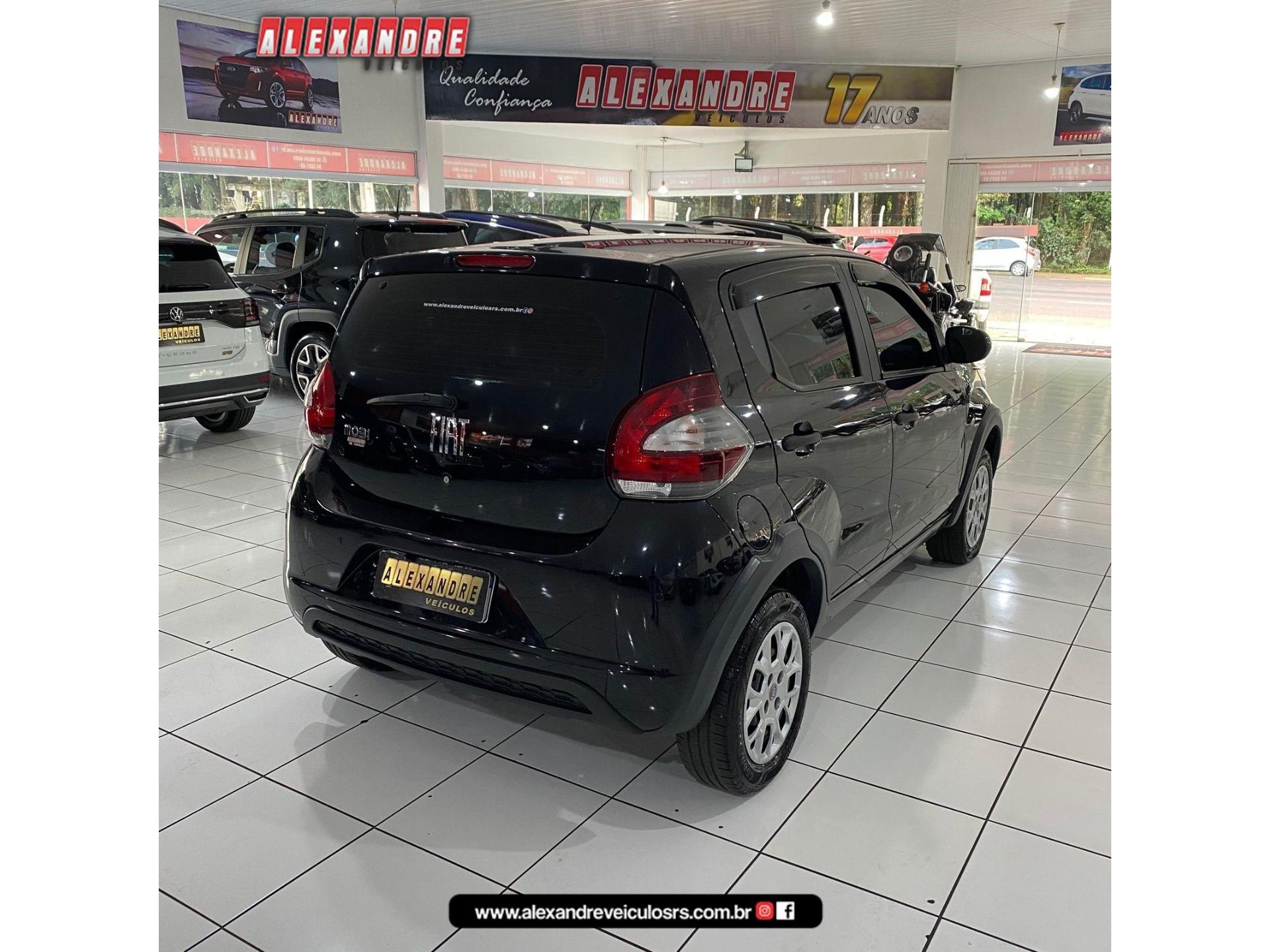 Foto numero 7 do veiculo Fiat Mobi 1.0 MEC. FLEX  - Preta - 2021/2022