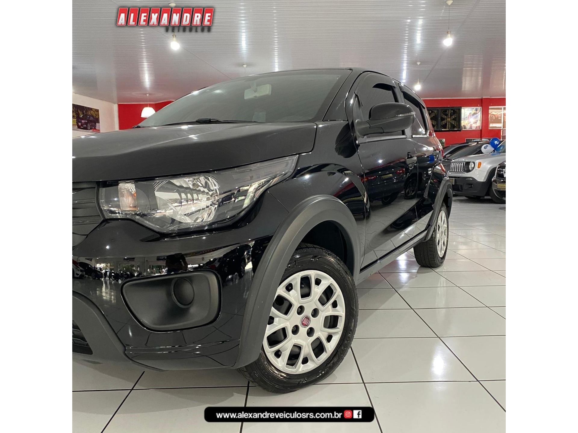 Foto numero 1 do veiculo Fiat Mobi 1.0 MEC. FLEX  - Preta - 2021/2022