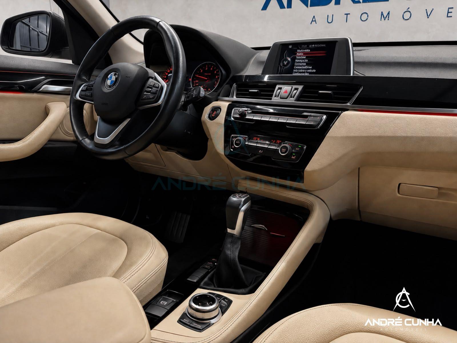 Foto numero 10 do veiculo BMW X1 SDRIVE 20i 2.0/2.0 TB Acti.Flex Aut.  - Cinza - 2017/2018