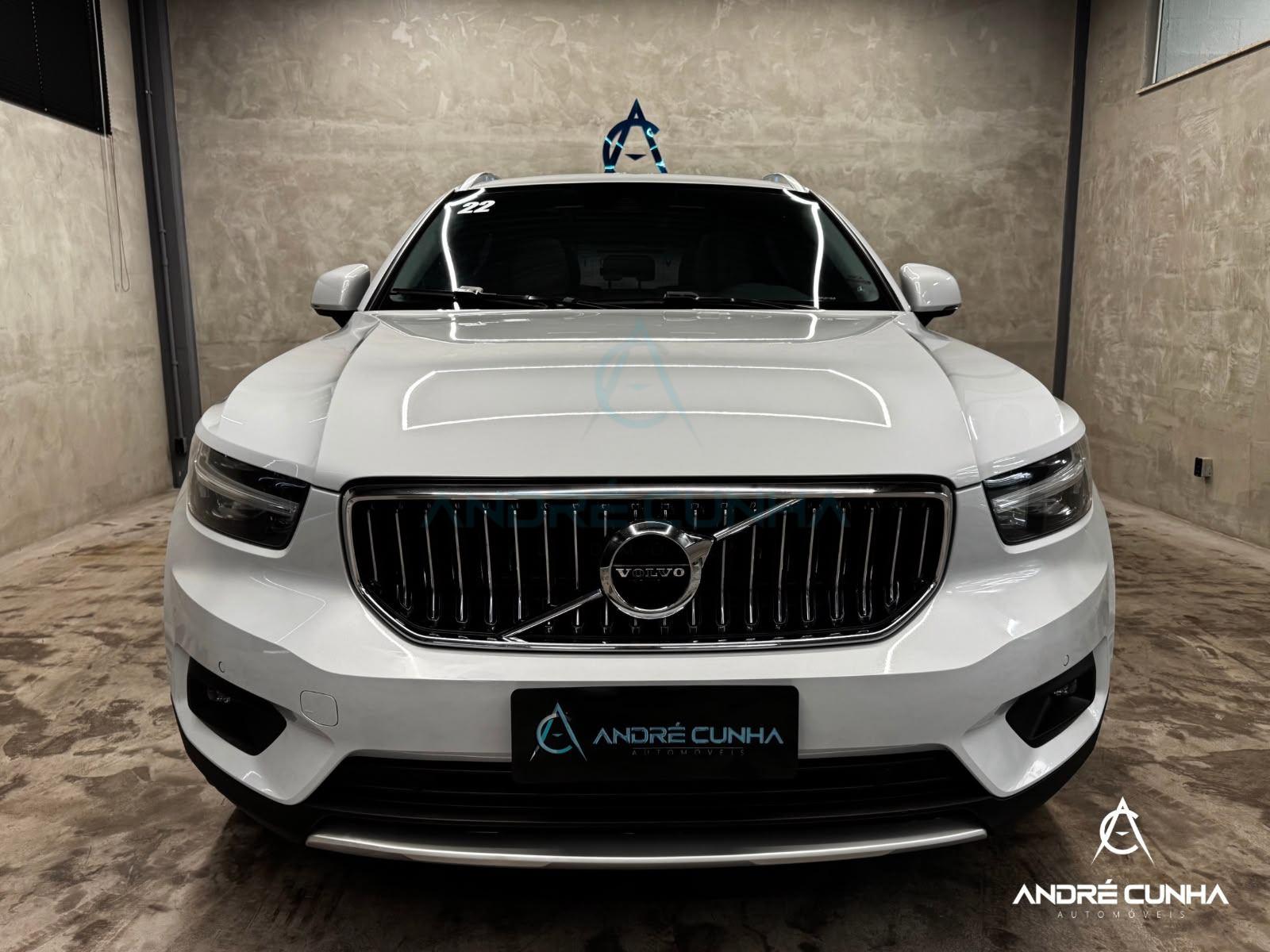 Foto numero 1 do veiculo Volvo XC40 T-5 INSCRIPTION 1.5 FWD (Híbrido)  - Prata - 2021/2022