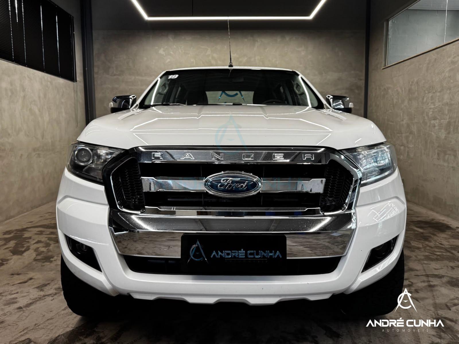 Foto numero 1 do veiculo Ford Ranger XLT 3.2 20V 4x4 CD Diesel Aut.  - Branca - 2019/2019