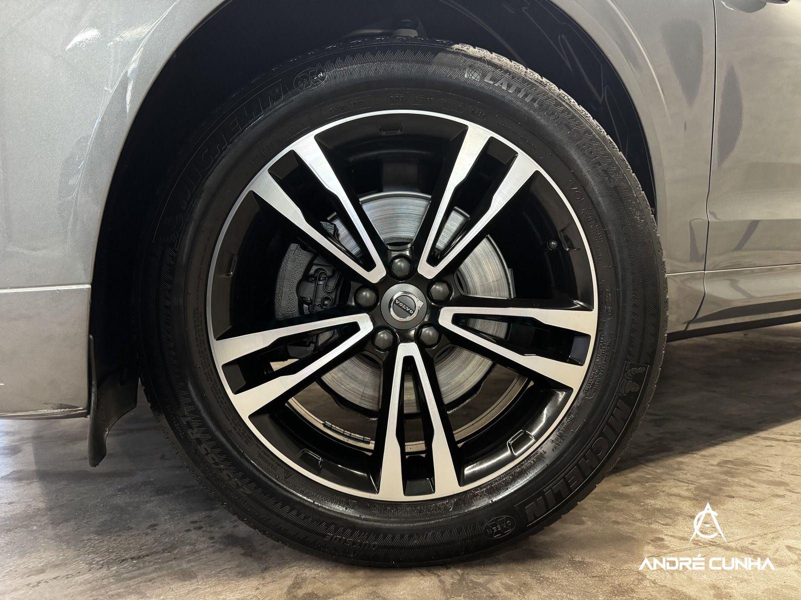Foto numero 8 do veiculo Volvo XC60 T-5 MOMENTUM 2.0 254cv AWD 5p  - Cinza - 2018/2019