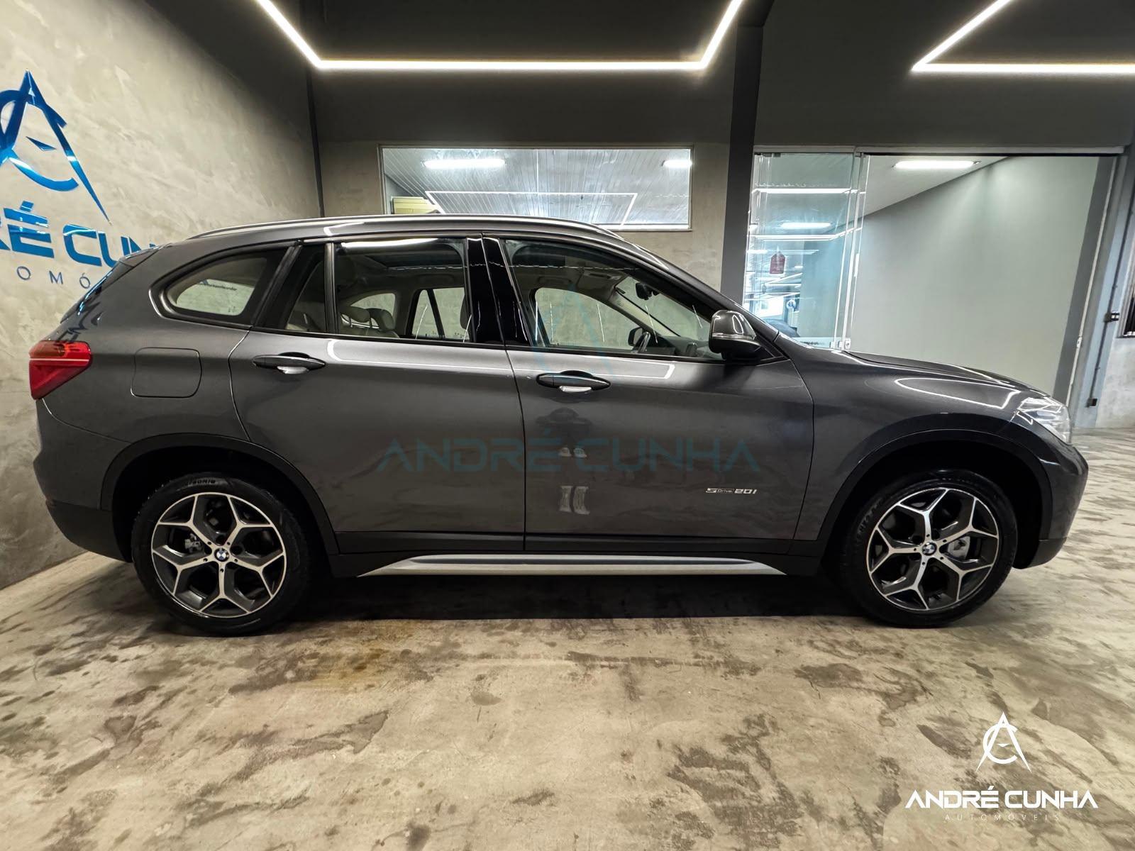 Foto numero 7 do veiculo BMW X1 SDRIVE 20i 2.0/2.0 TB Acti.Flex Aut.  - Cinza - 2017/2018