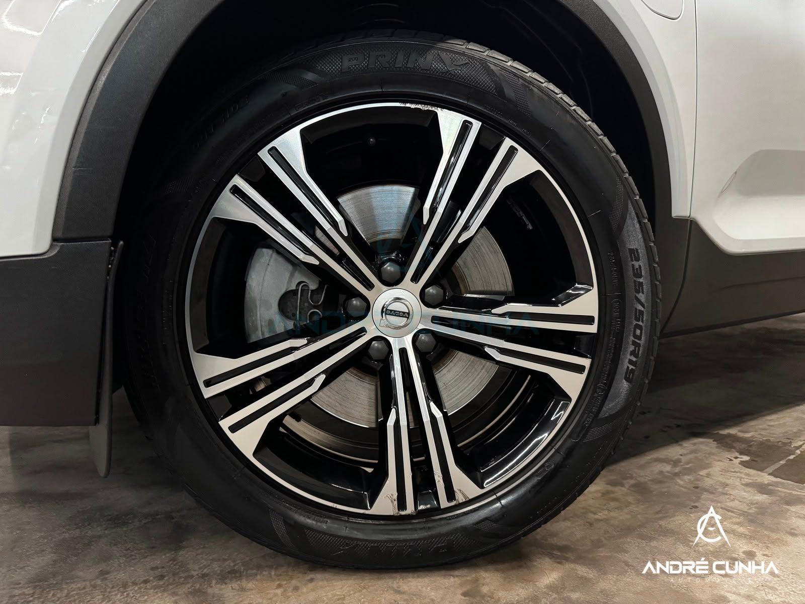 Foto numero 8 do veiculo Volvo XC40 T-5 INSCRIPTION 1.5 FWD (Híbrido)  - Prata - 2021/2022