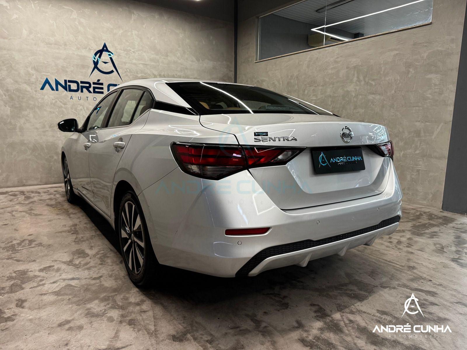 Foto numero 4 do veiculo Nissan Sentra Exclu. Int. Premium 2.0 16V Aut.  - Prata - 2023/2023