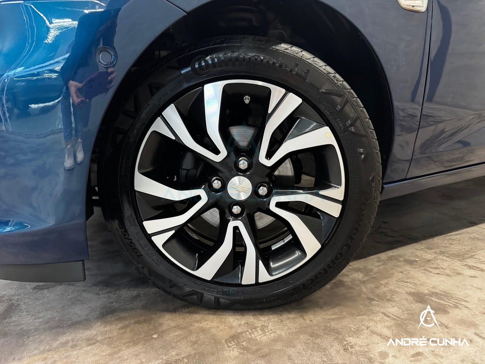 Foto numero 8 do veiculo Chevrolet Onix HATCH PREM. 1.0 12V TB Flex 5p Aut.  - Azul - 2023/2024