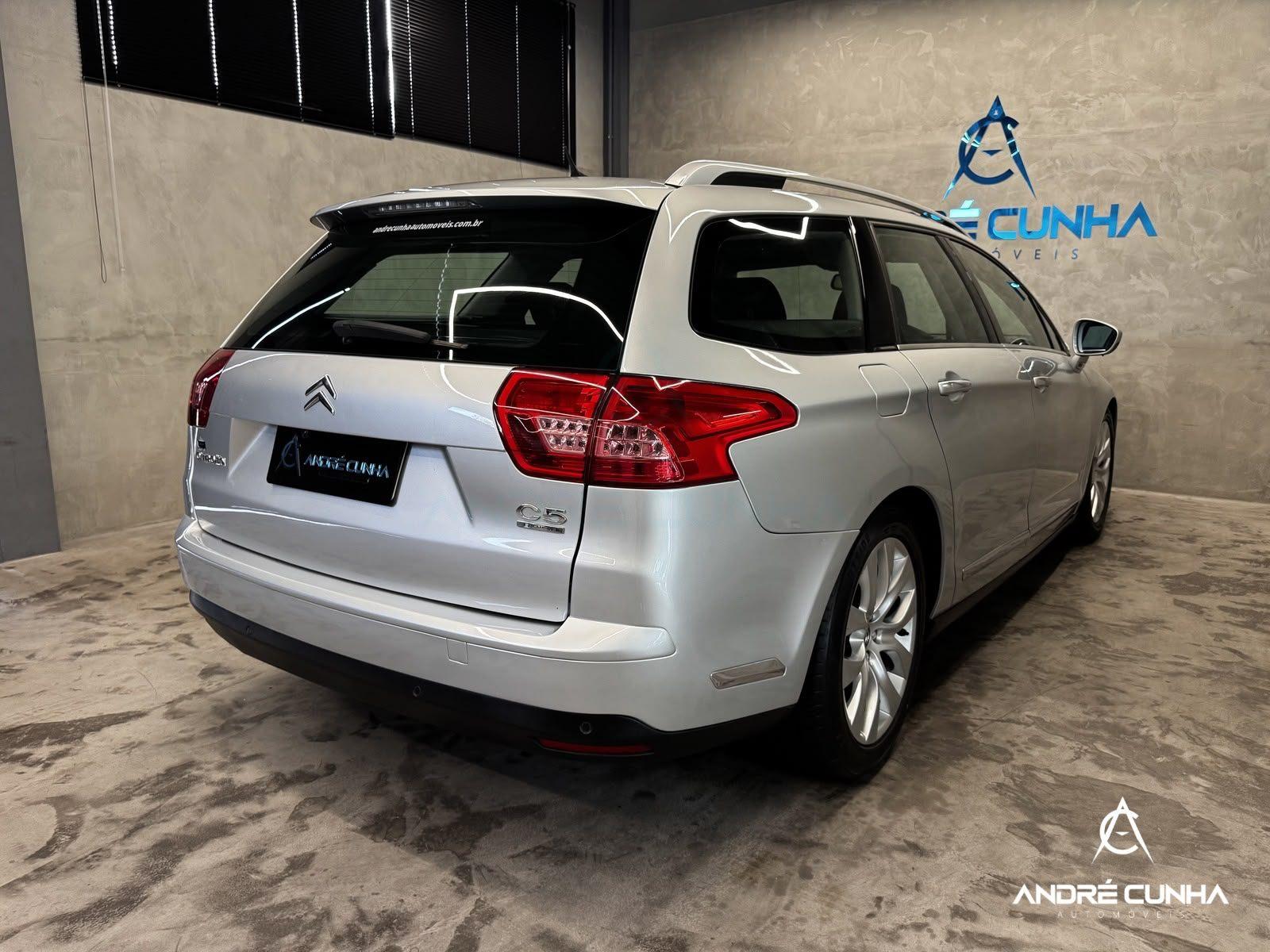 Foto numero 6 do veiculo Citroën C5 Tourer Exclusive 2.0 16V 5p Aut. 2011 - Prata - 2010/2011