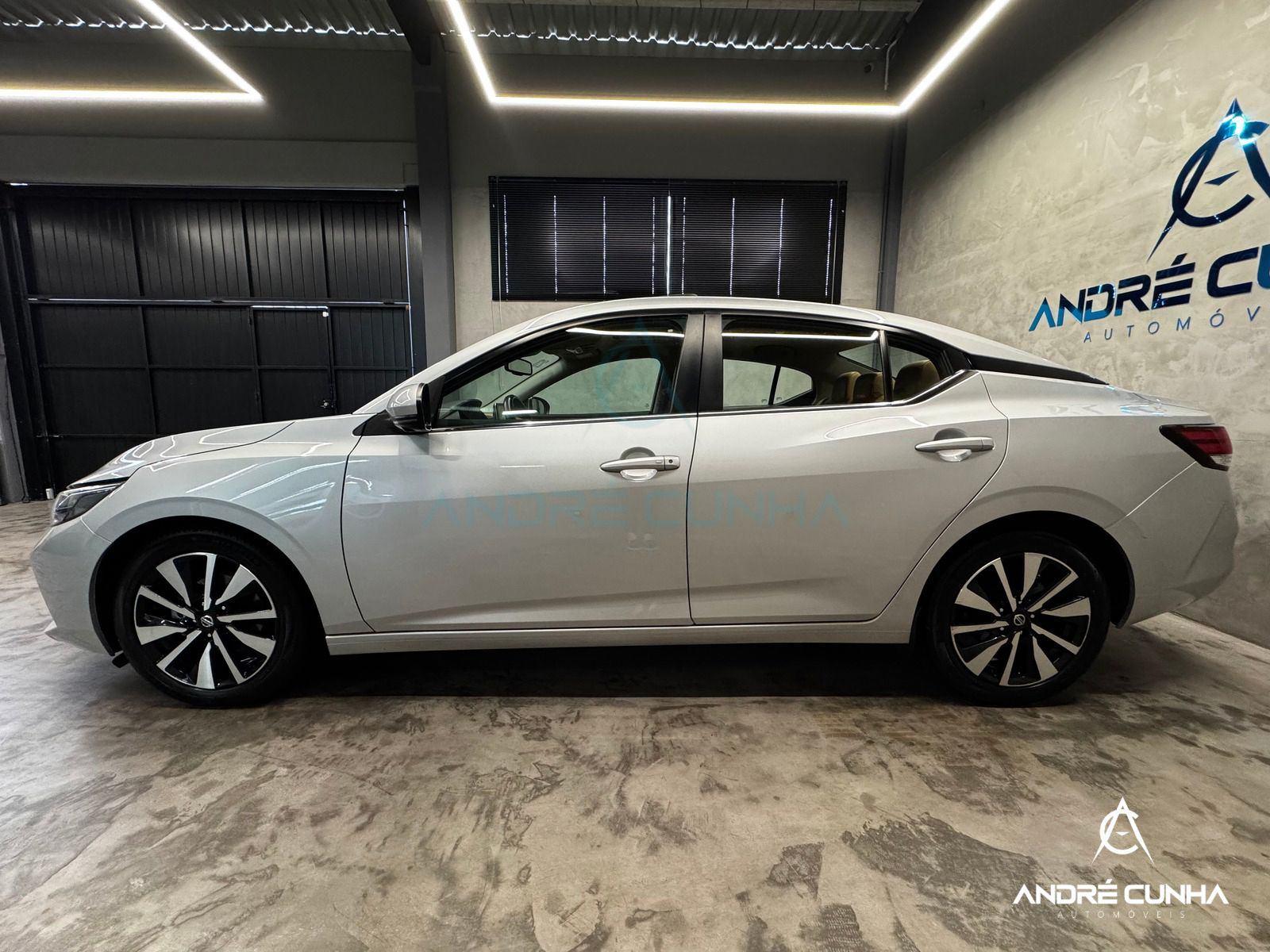 Foto numero 3 do veiculo Nissan Sentra Exclu. Int. Premium 2.0 16V Aut.  - Prata - 2023/2023