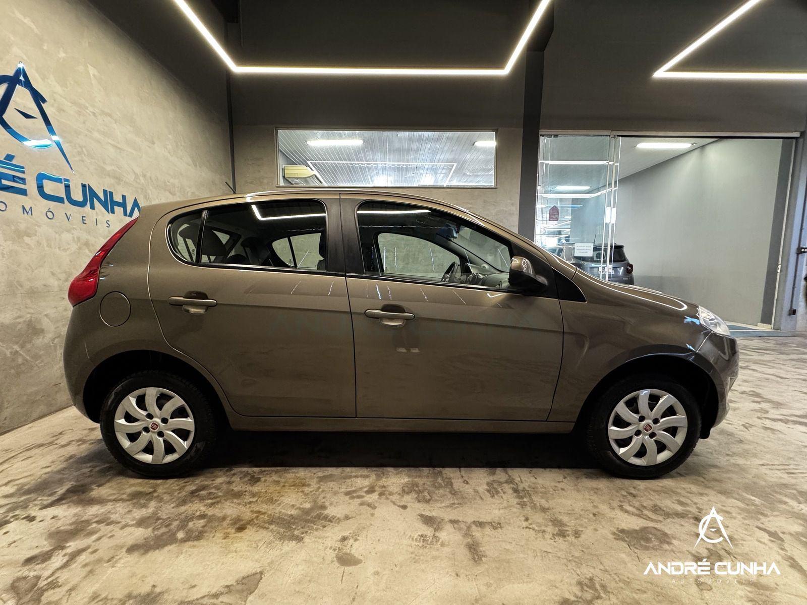 Foto numero 7 do veiculo Fiat Palio ATTRA./ITÁLIA 1.4 EVO F.Flex 8V 5p  - Cinza - 2014/2015