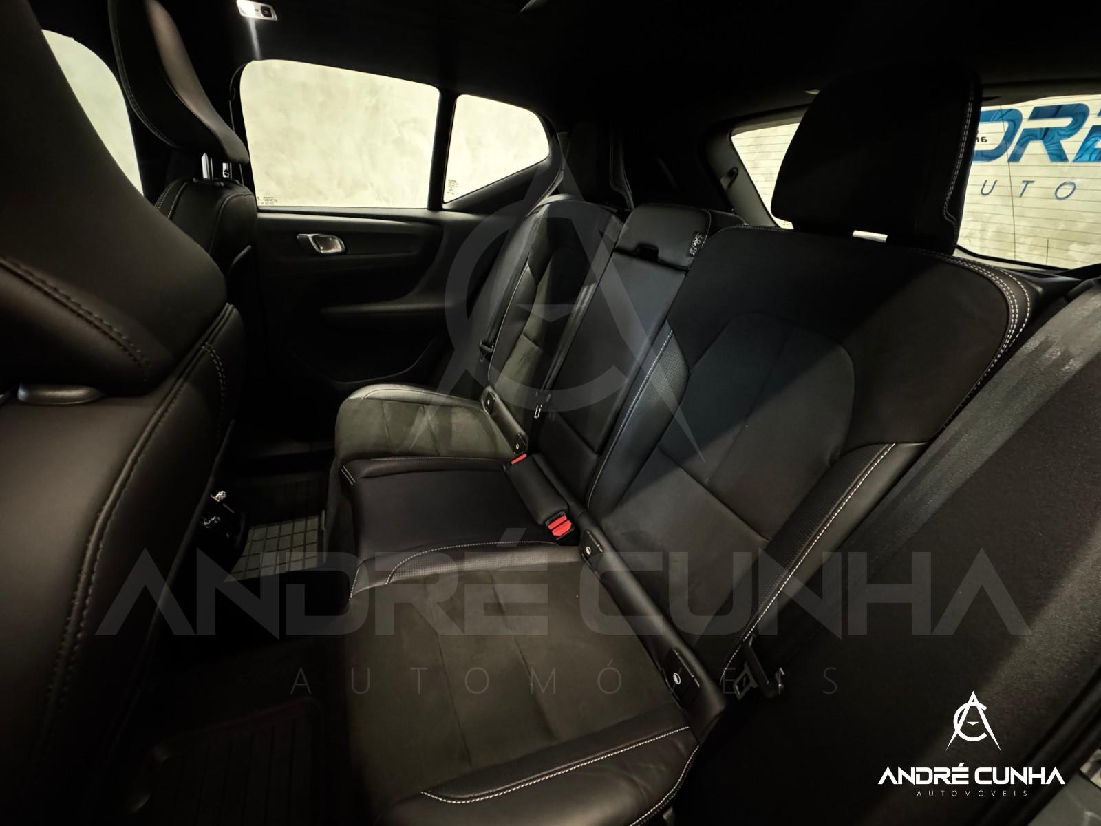 Foto numero 15 do veiculo Volvo XC 40 T-5 R-DESIGN 2.0 252cv AWD  - Cinza - 2018/2019