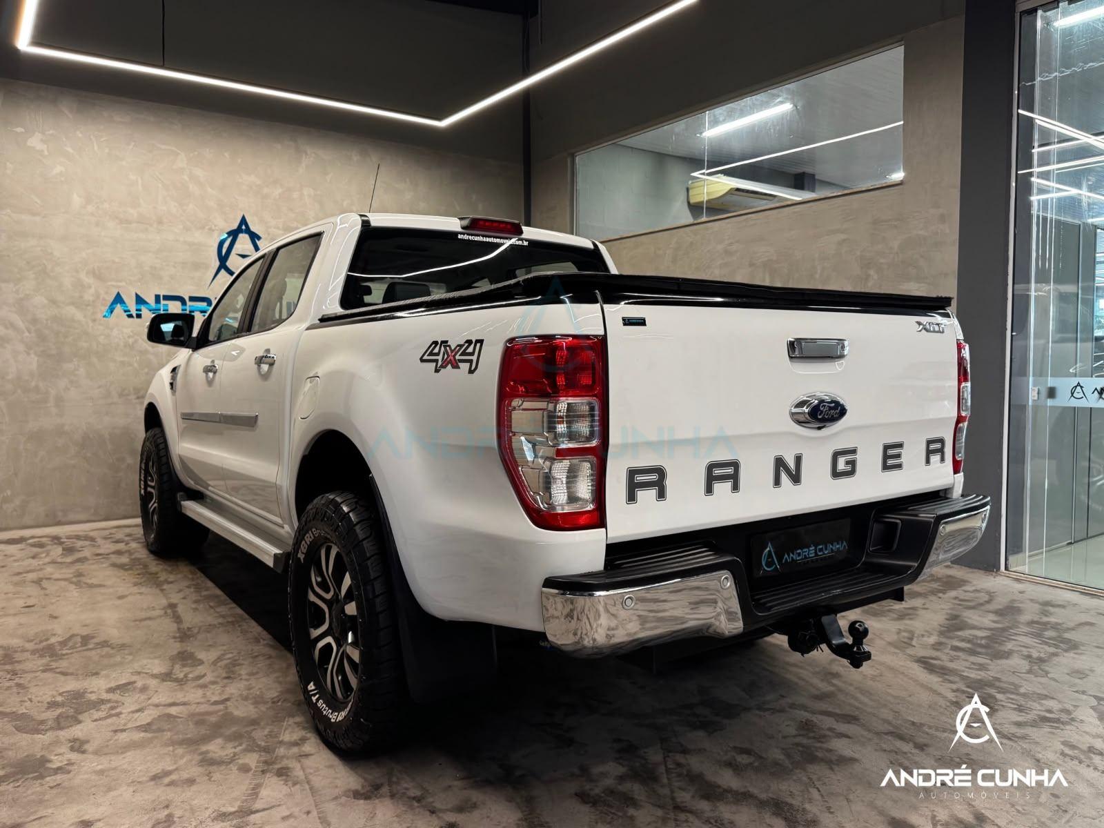 Foto numero 4 do veiculo Ford Ranger XLT 3.2 20V 4x4 CD Diesel Aut.  - Branca - 2019/2019